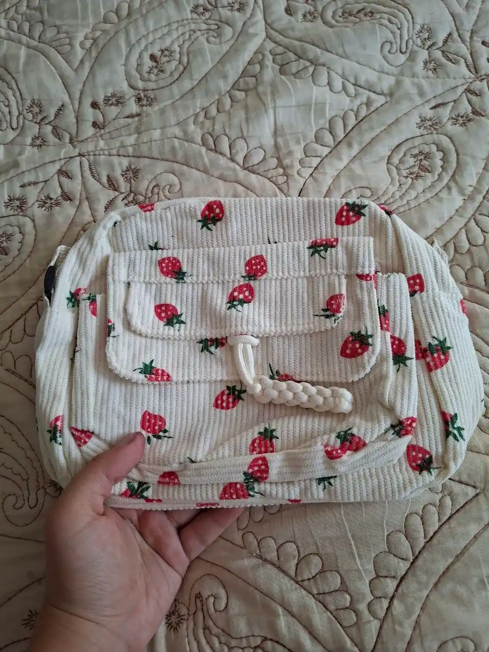 Ayollar uchun kross-bodi sumkasi, baxmal mini sumka