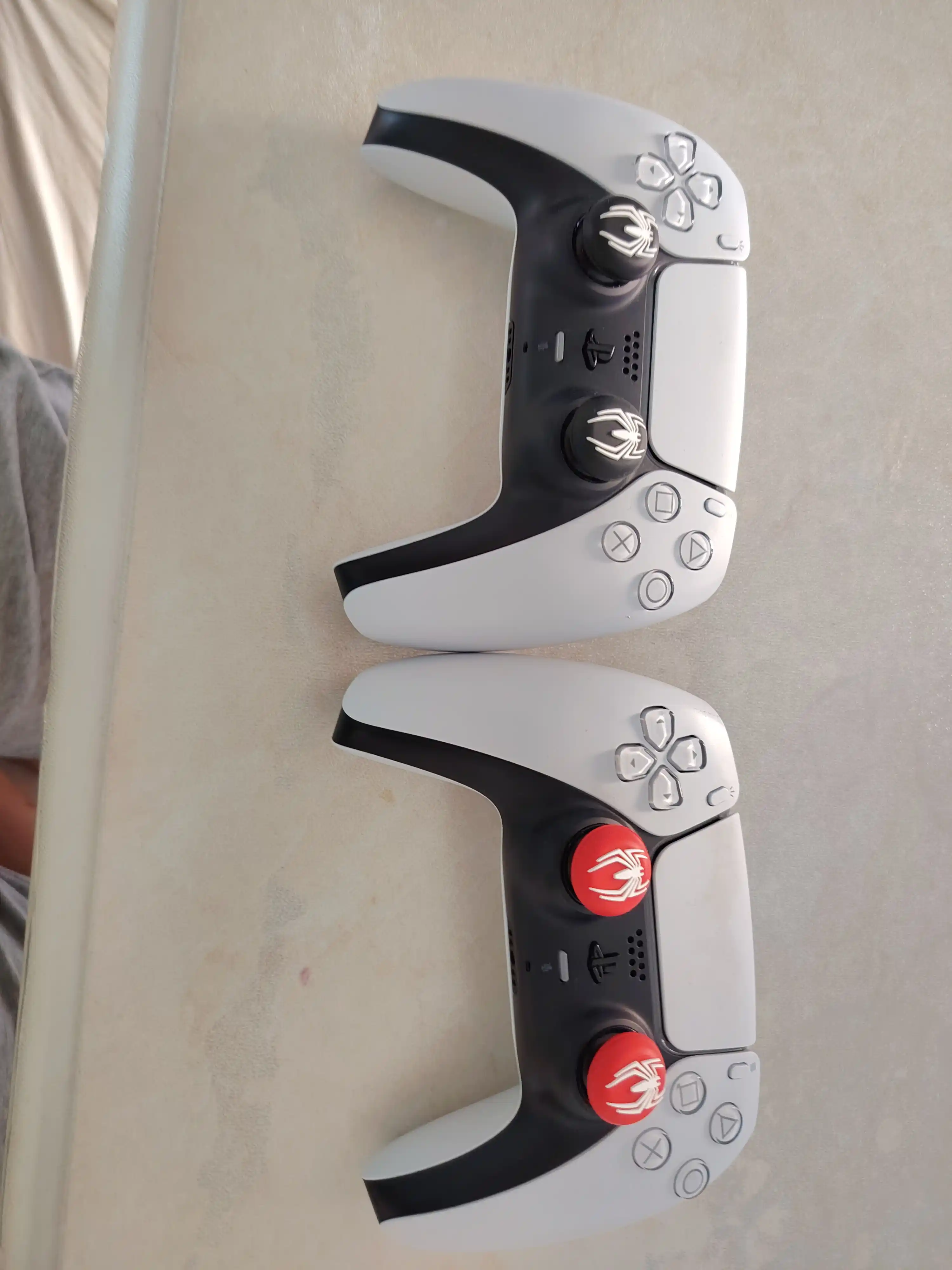 PS4 / PS5/ XBOX Geympad stiklari uchun silikon himoya qopqoqlarI