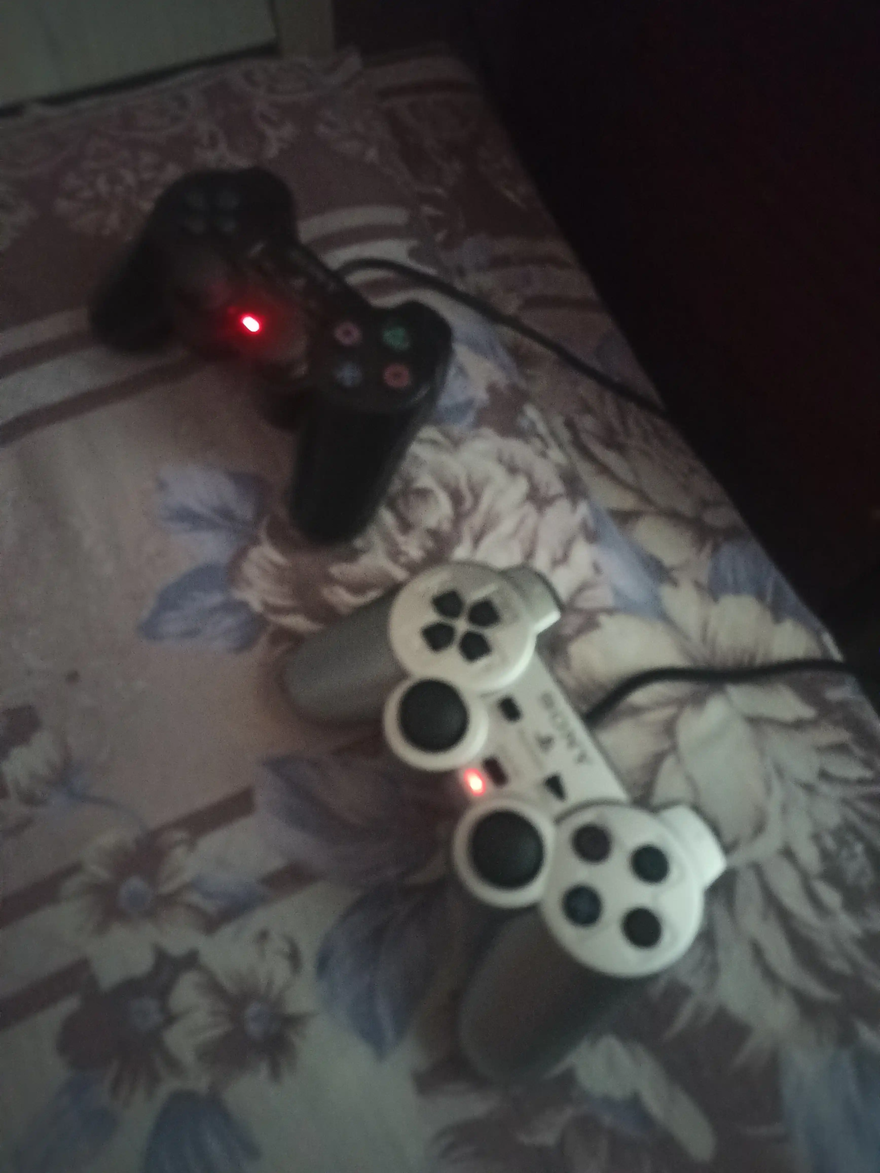 PlayStation 2 (PS2) uchun Dual Shock  joystik, geympad, kontrolleri