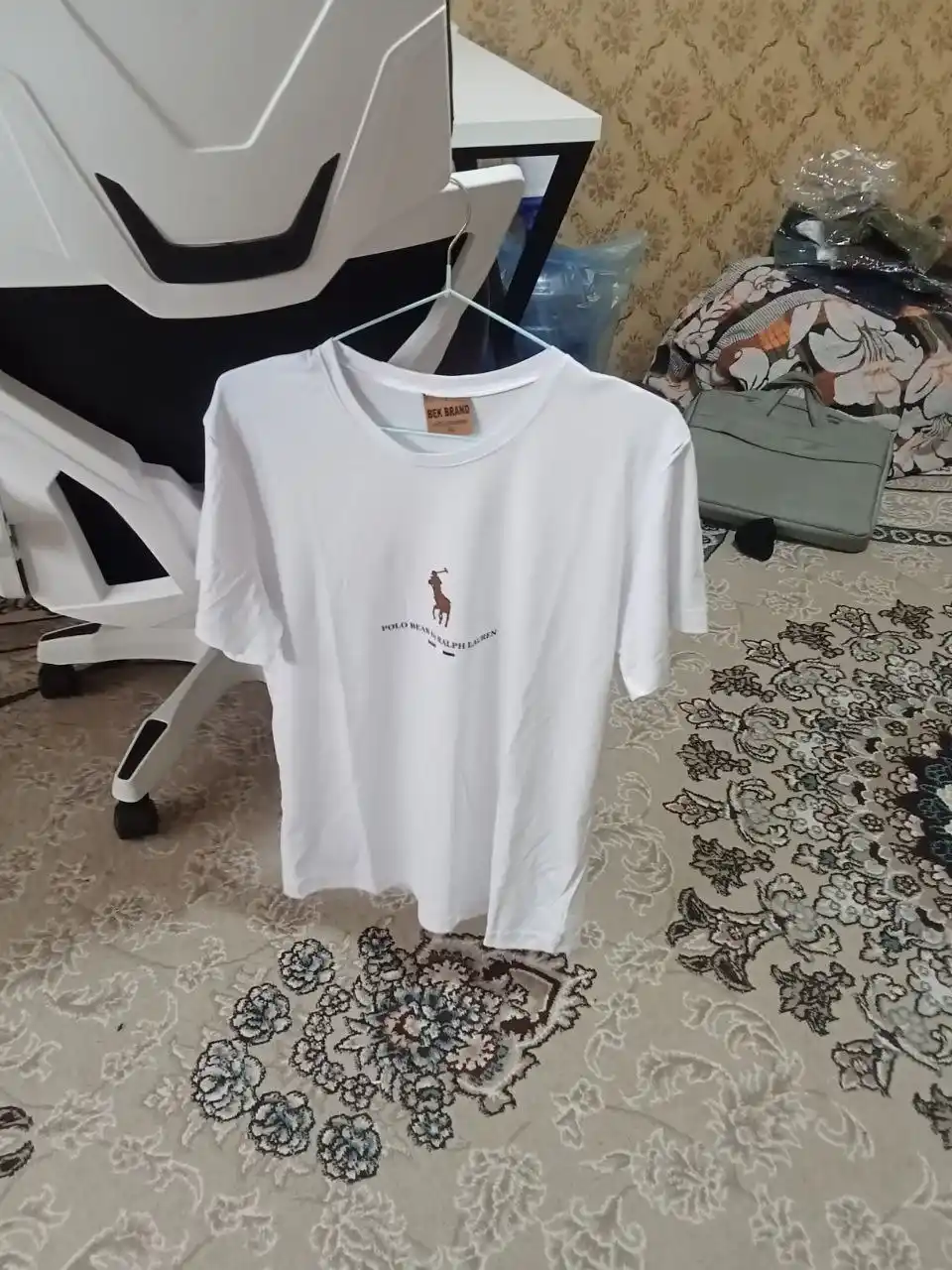 Erkaklar uchun bir xil rangdagi futbolka, bambuk, asosiy, nafas oluvchi va yumshoq