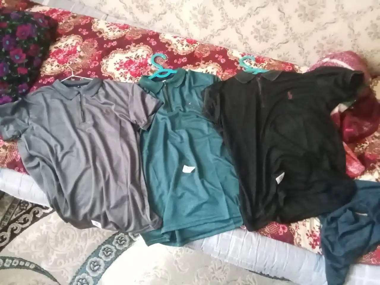 Erkaklar uchun bir xil rangdagi futbolka, bambuk, asosiy, nafas oluvchi va yumshoq