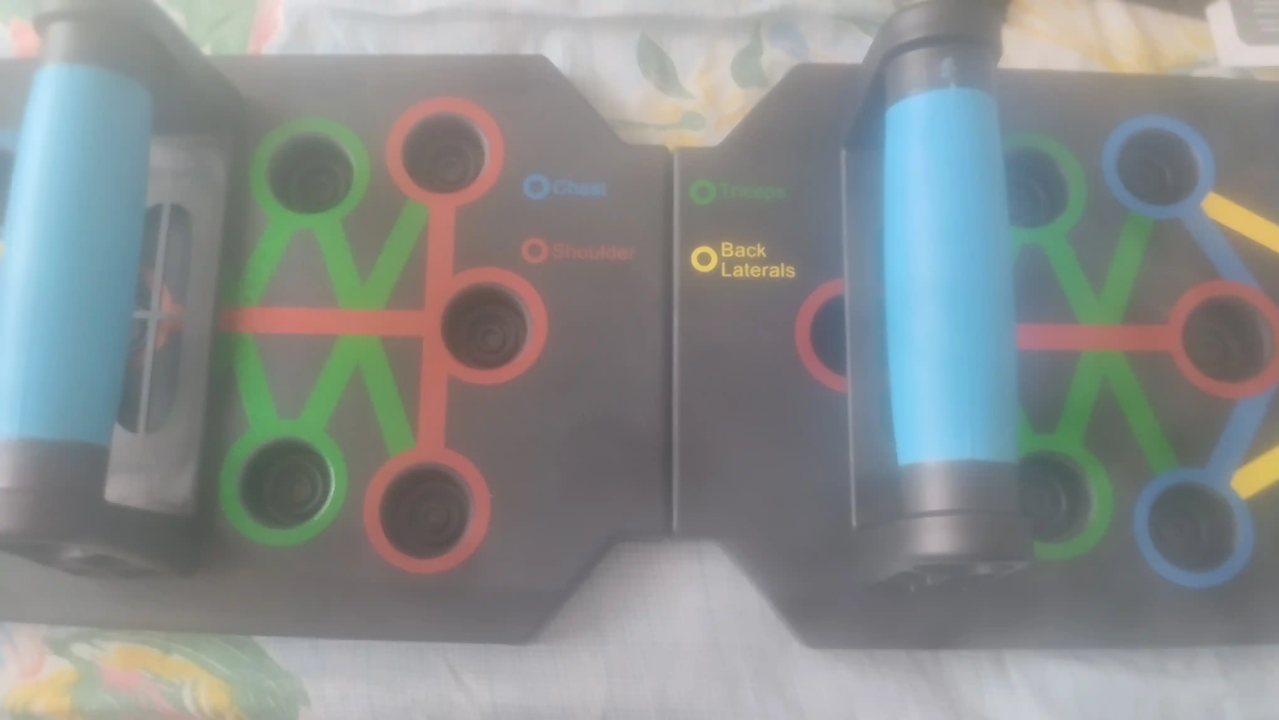 Displeyli qo‘l va ko‘krak uchun 15ta holatga mo‘ljallangan trenajor, 300kg gacha ko'taradi