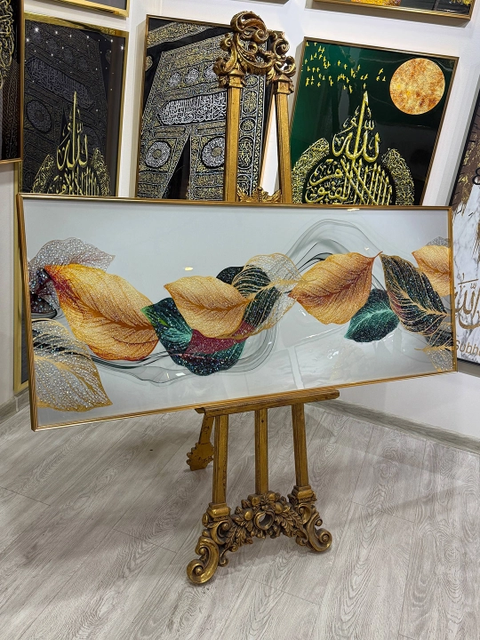 Dekorativ rasm, epoksid smolasi, kristall toshlar, alyuminiy ramka