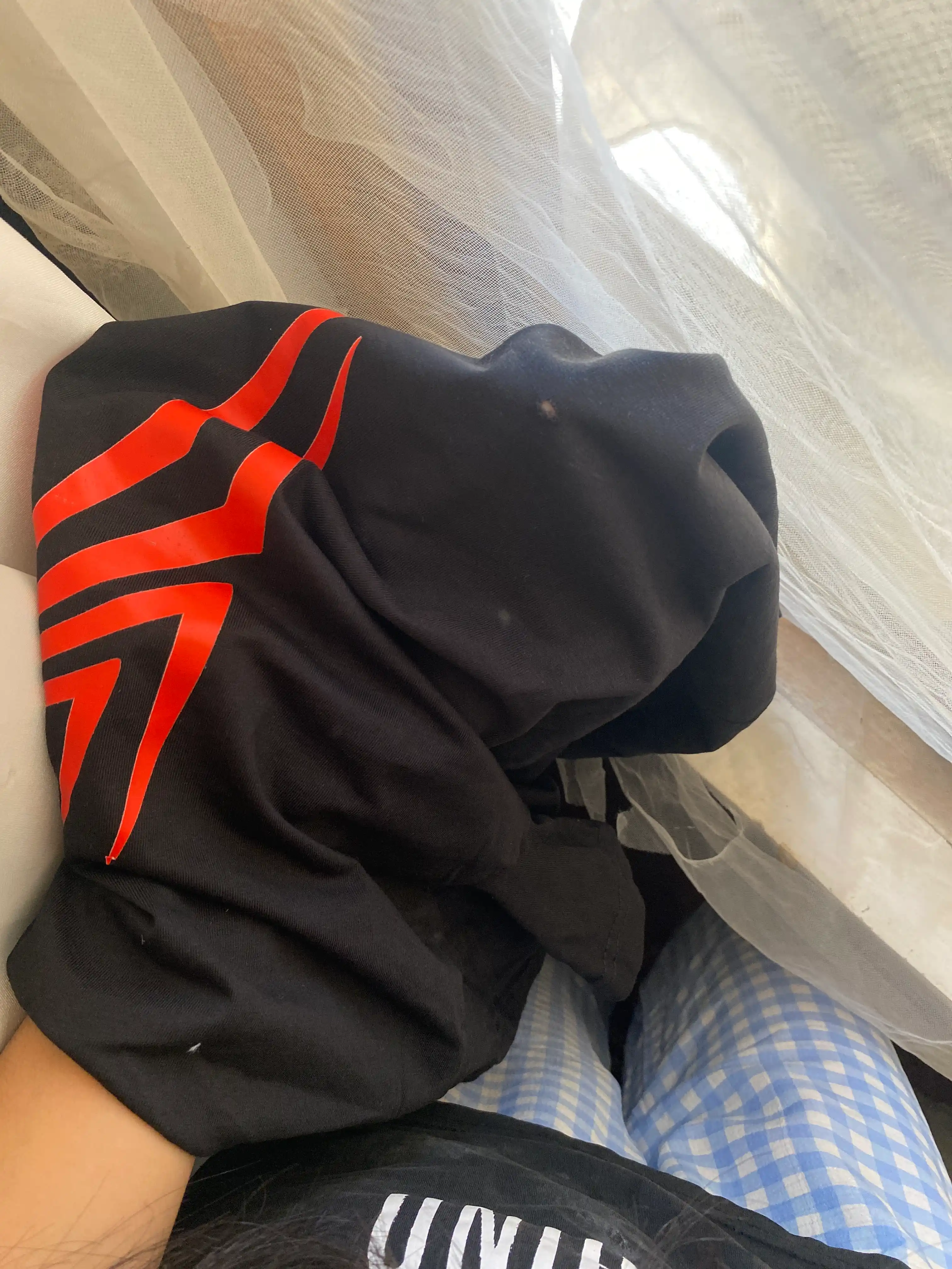 Erkaklar va ayollar uchun Spiderman futbolkasi bahor-yoz mavsumiga mo‘ljallangan