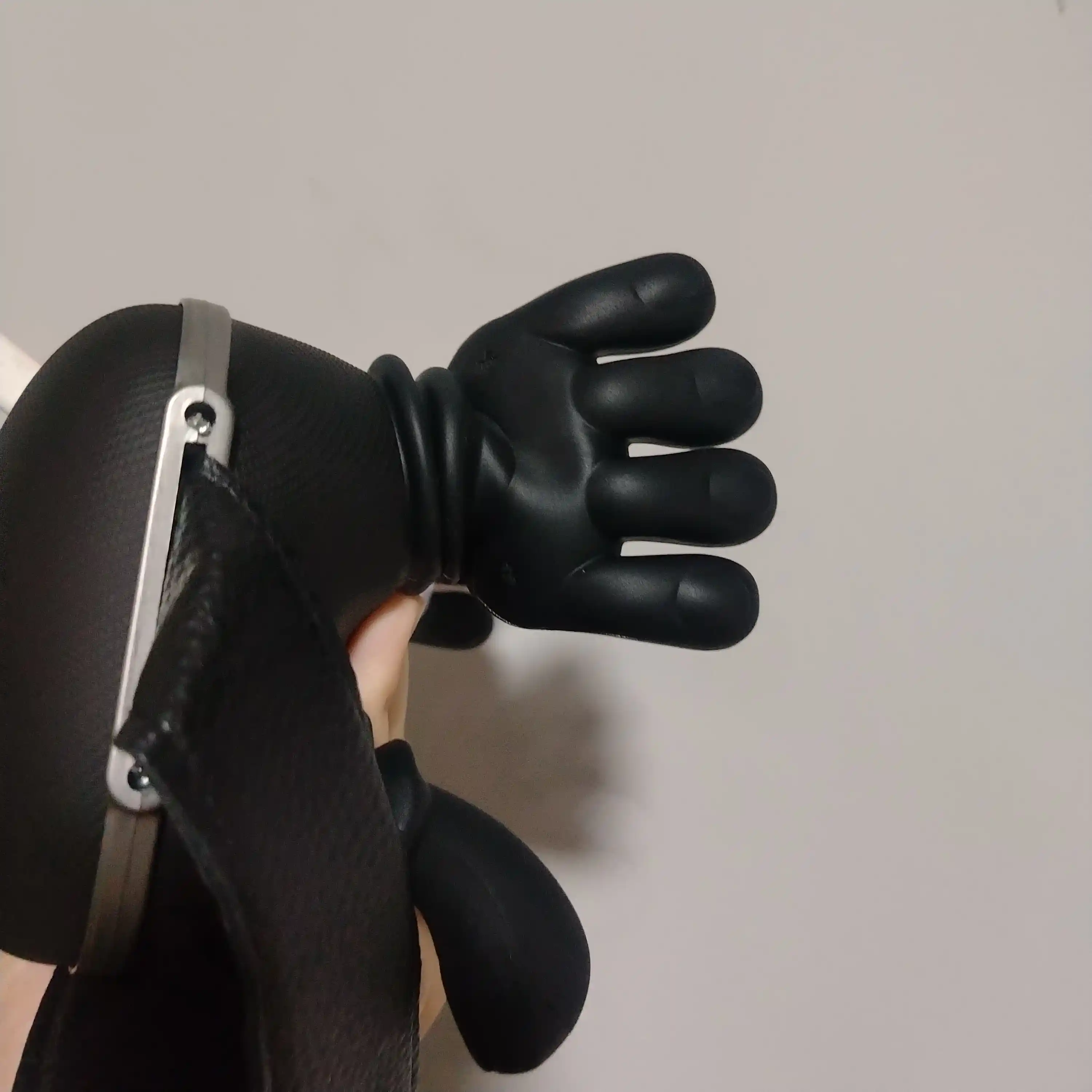 Massajor apparati tana, qo‘l, orqa, bo‘yin va oyoqlar uchun Diera Neck Comfort masajor