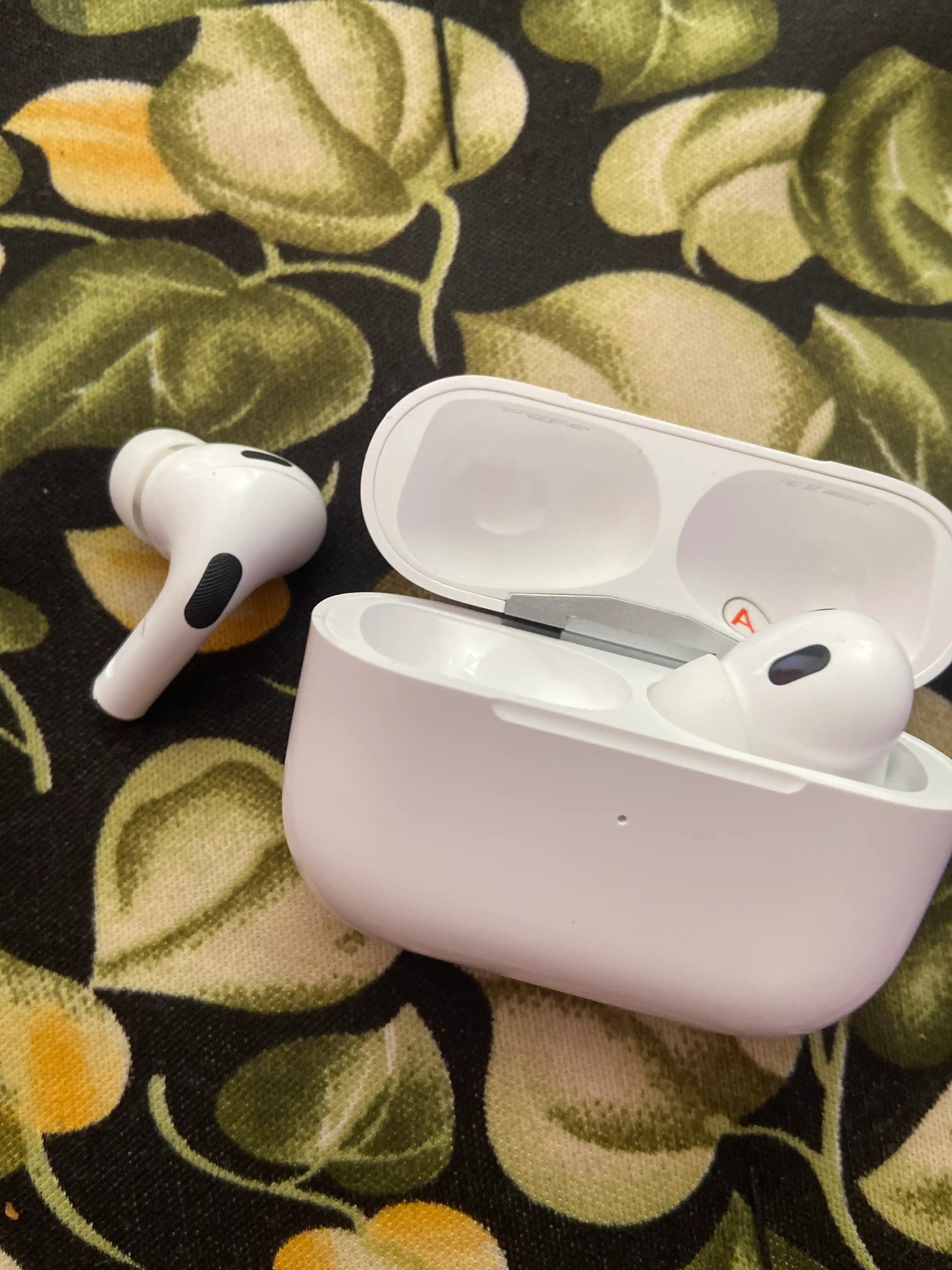 Simsiz quloqchinlar Pods Pro 2 sensorli, iPhone va Android uchun naushnik
