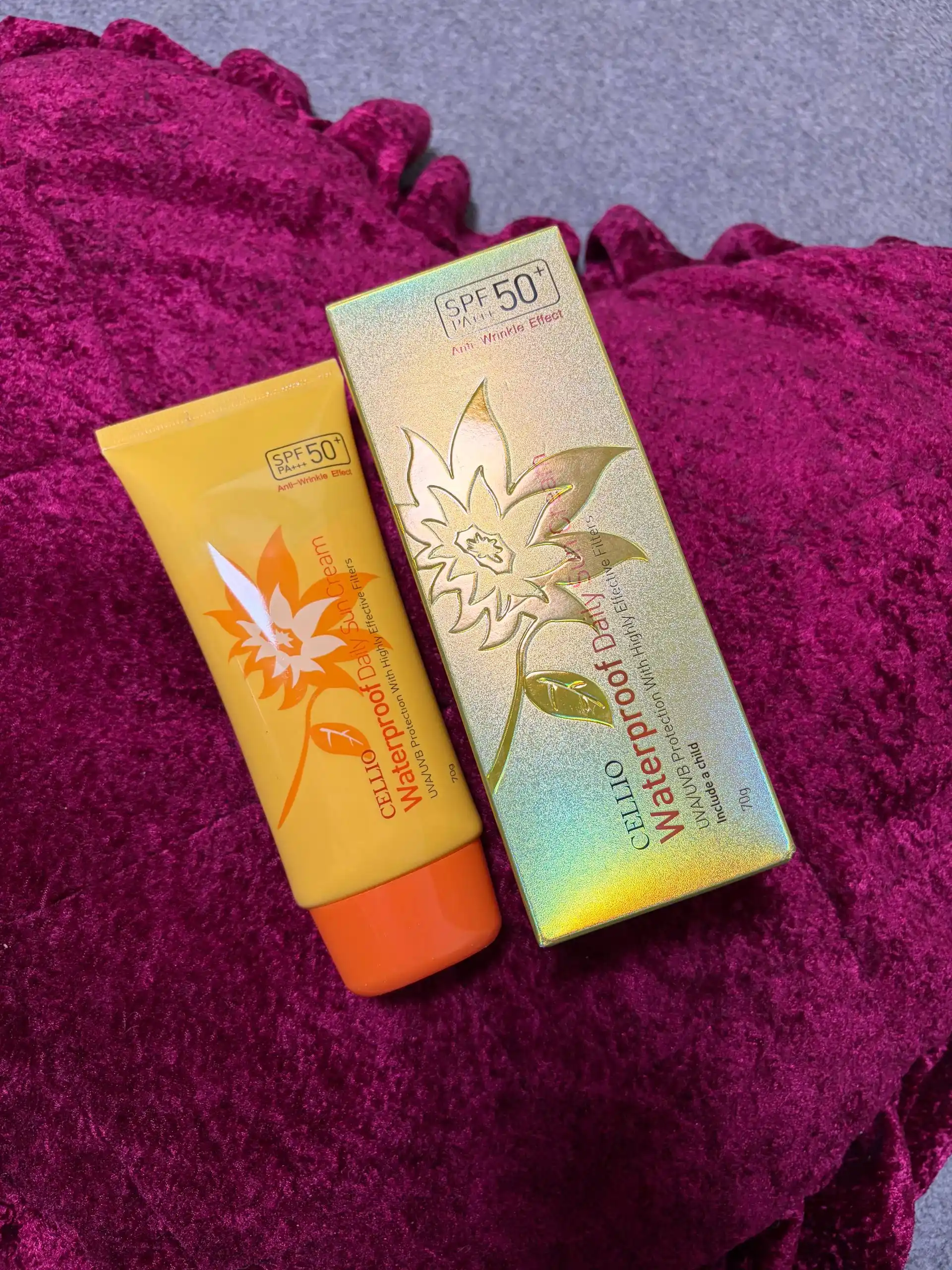Yuz uchun namlantiruvchi va quyoshdan himoya qiluvchi krem, SPF 50+