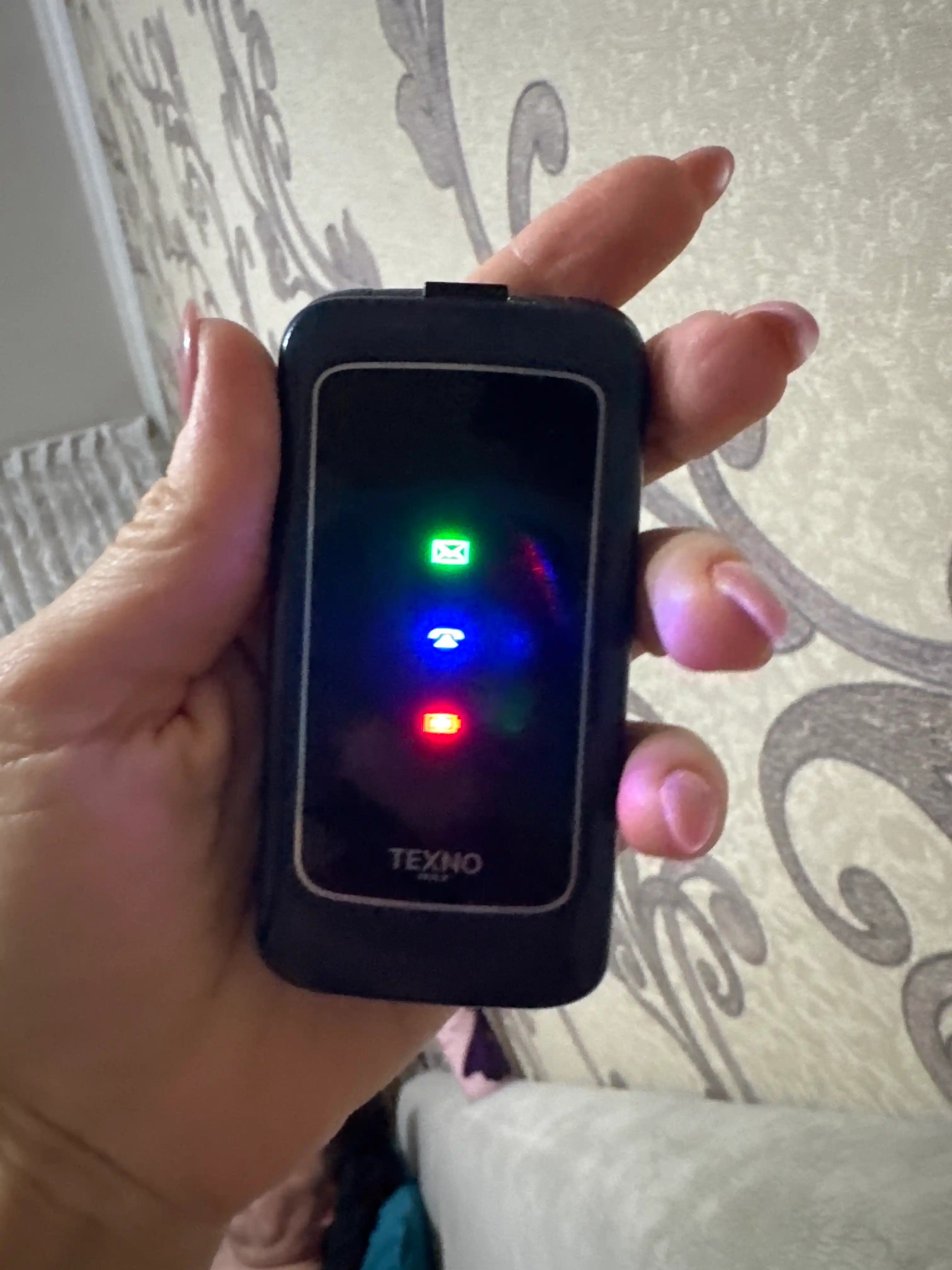 Кнопочный телефон Texno Max 22S