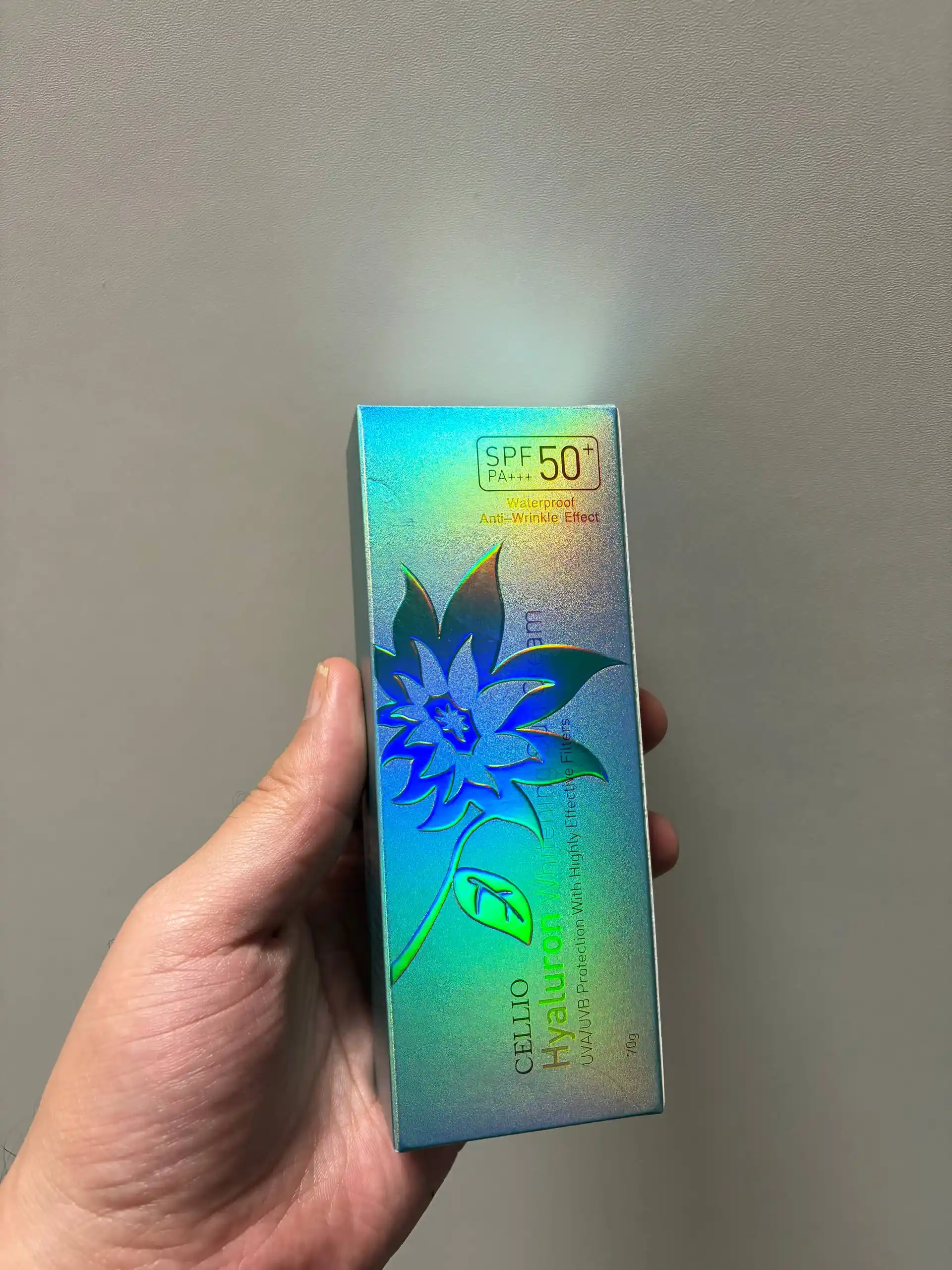 Yuz uchun namlantiruvchi va quyoshdan himoya qiluvchi krem, SPF 50+