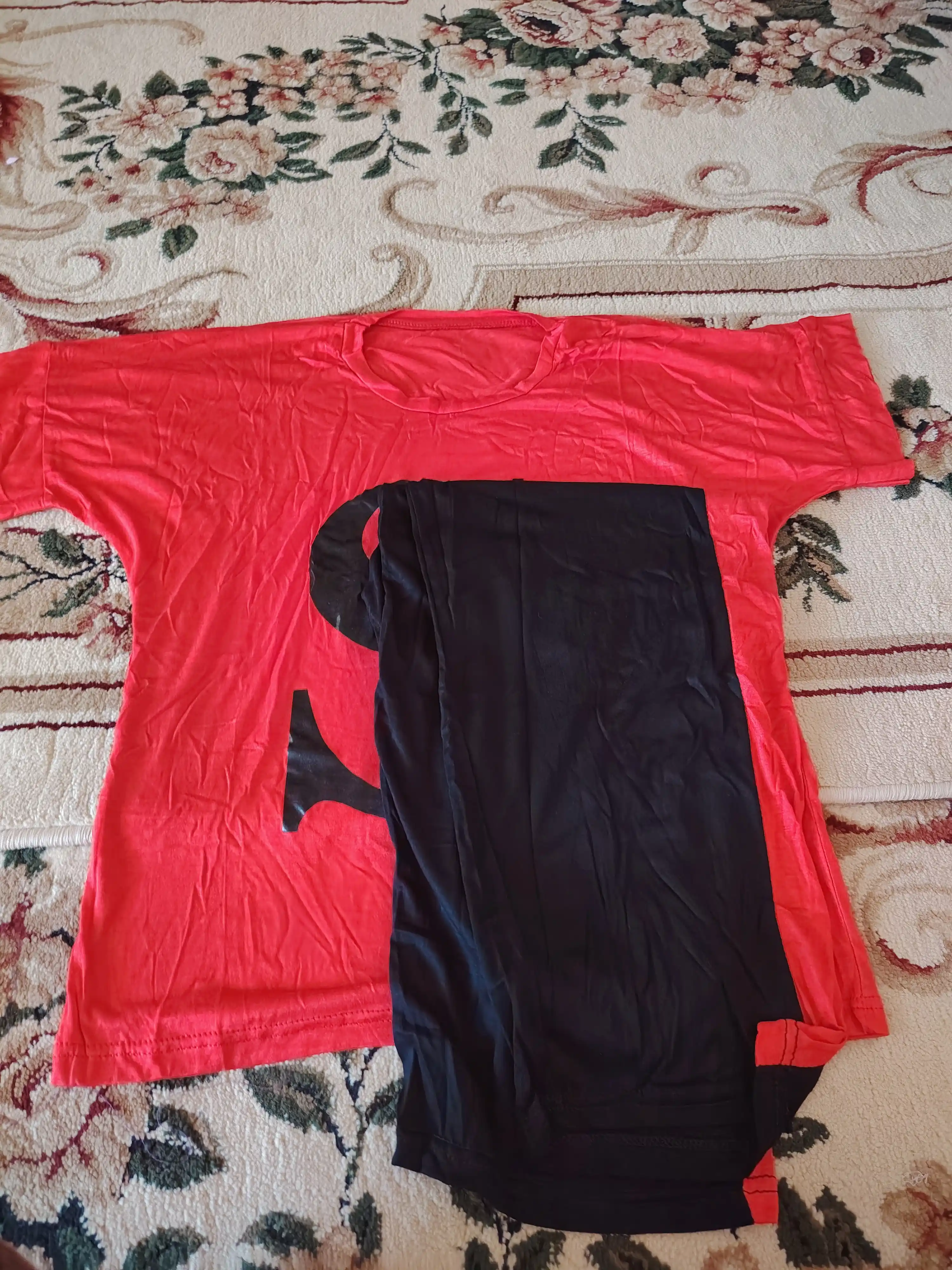 Pijama ayollar uchun, uy kiyimi, yengil matodan, o'lchamlar 46–48–50 M/L