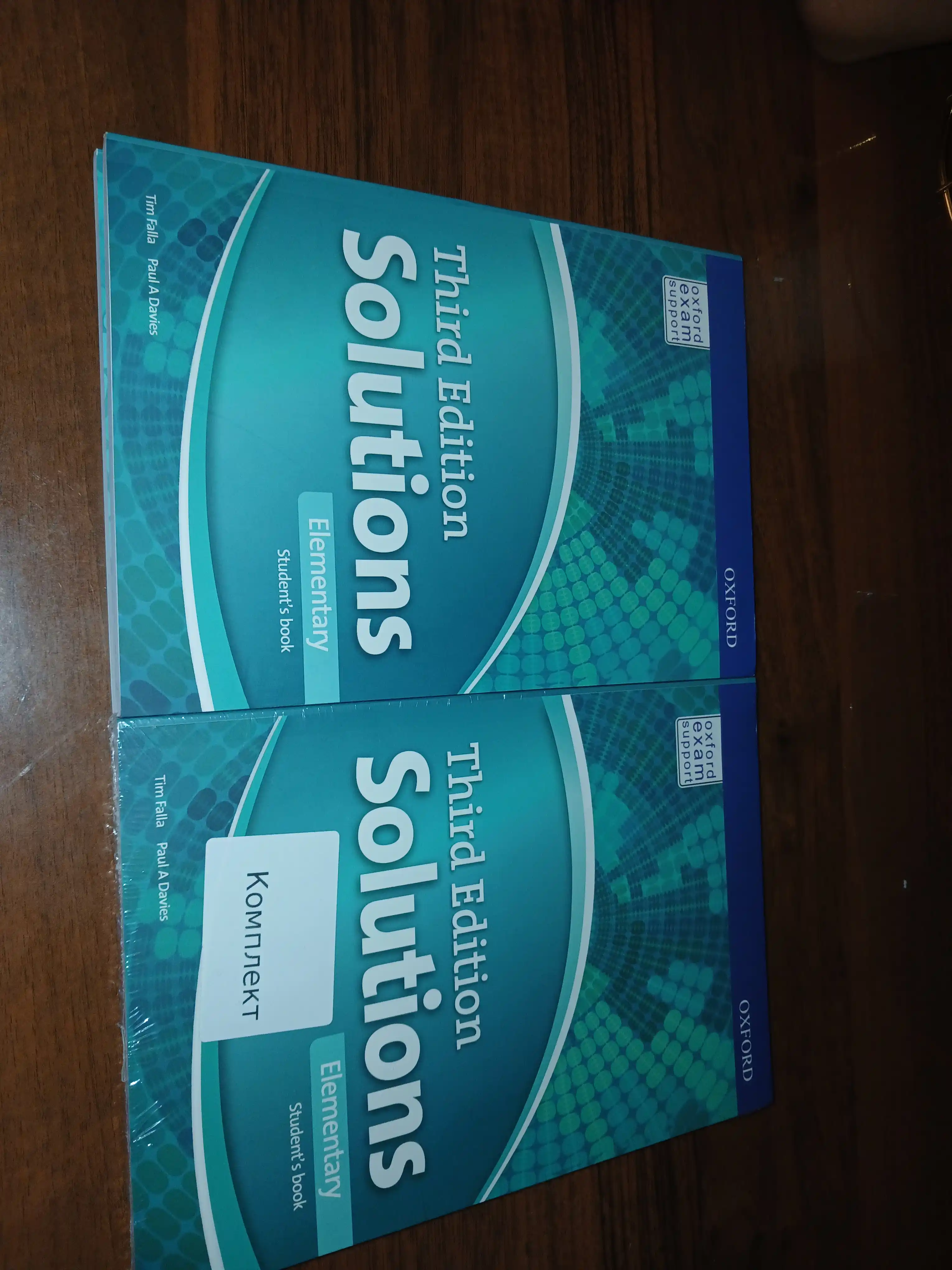 Solutions, Elementary, Third Edition, Student's Book+Workbook