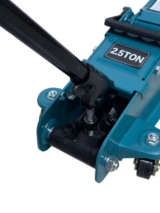Gidravlik podkatnoy domkrat BIYOTI BYT-J2.5T ultra past profilli (2.5 t, 85 mm)