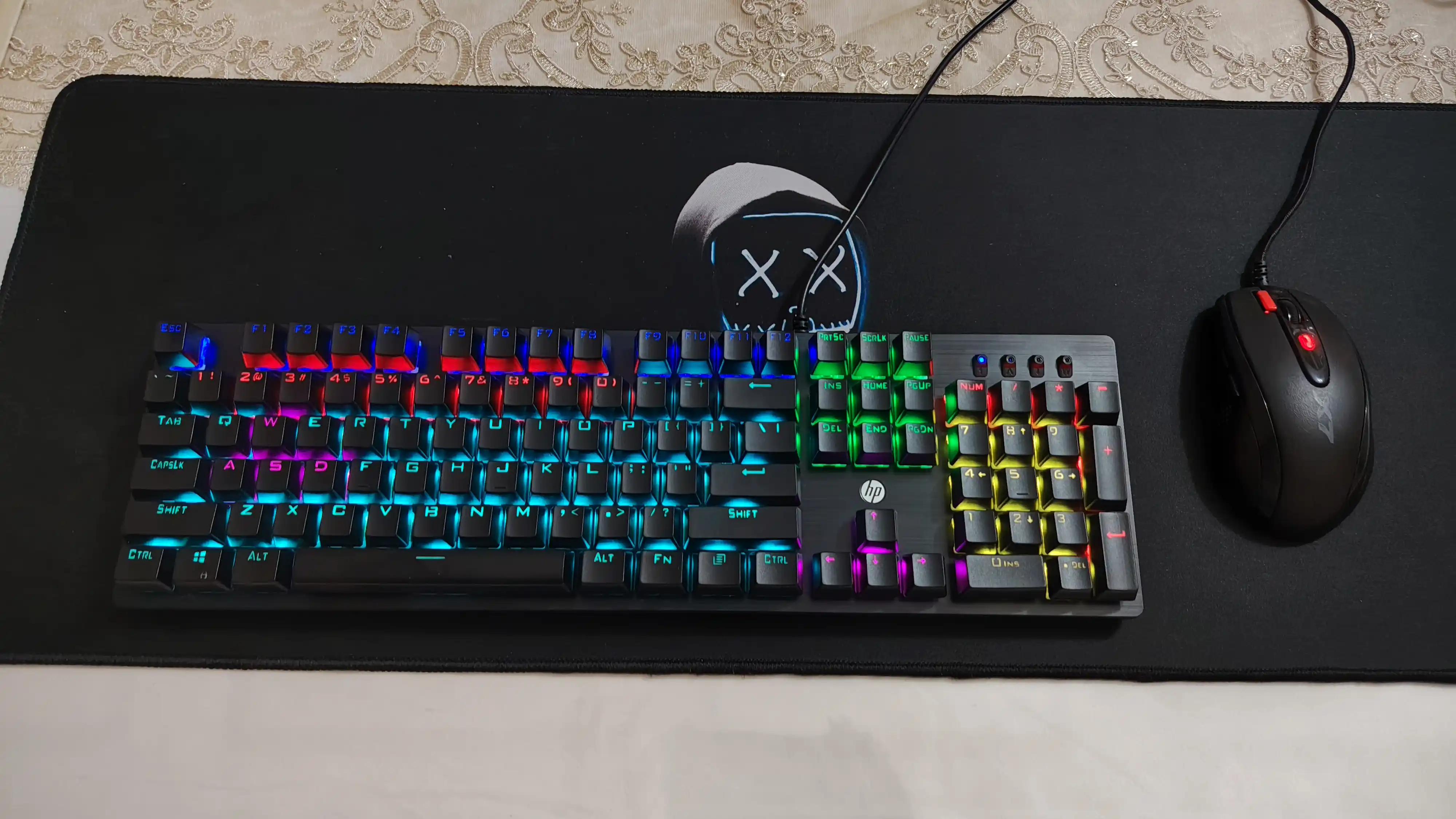 O'yinlar uchun mexanik klaviatura HP GK100F