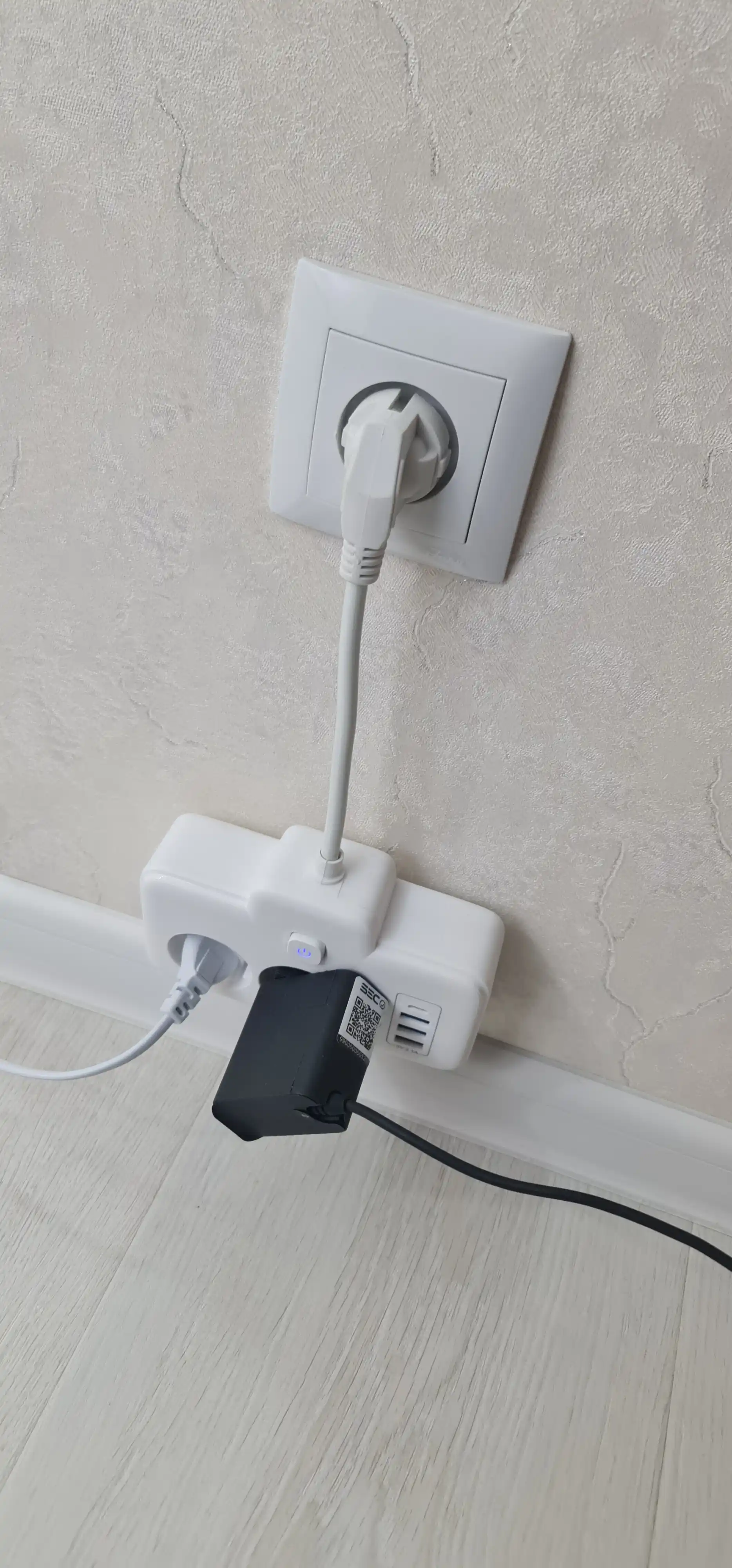 Двойник сетевой фильтр разветвитель, Axivno 220-250в, 10А, 2USB, 1Type-c, 15см