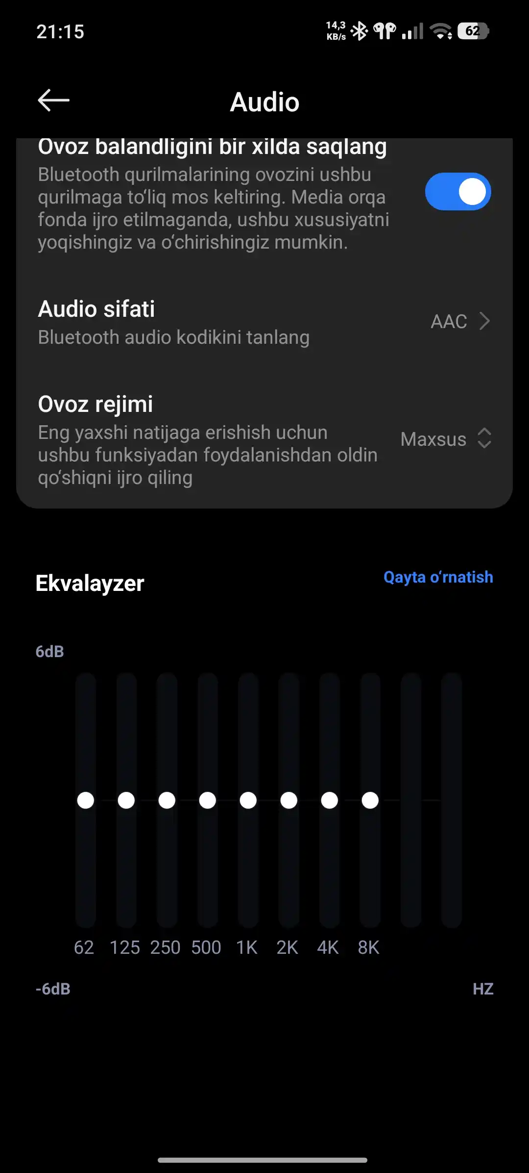 REDMI Buds 8 Active quloqchinlari, qo‘sh mikrofonlar yordamida tiniq ovozli qo‘ng‘iroqlar