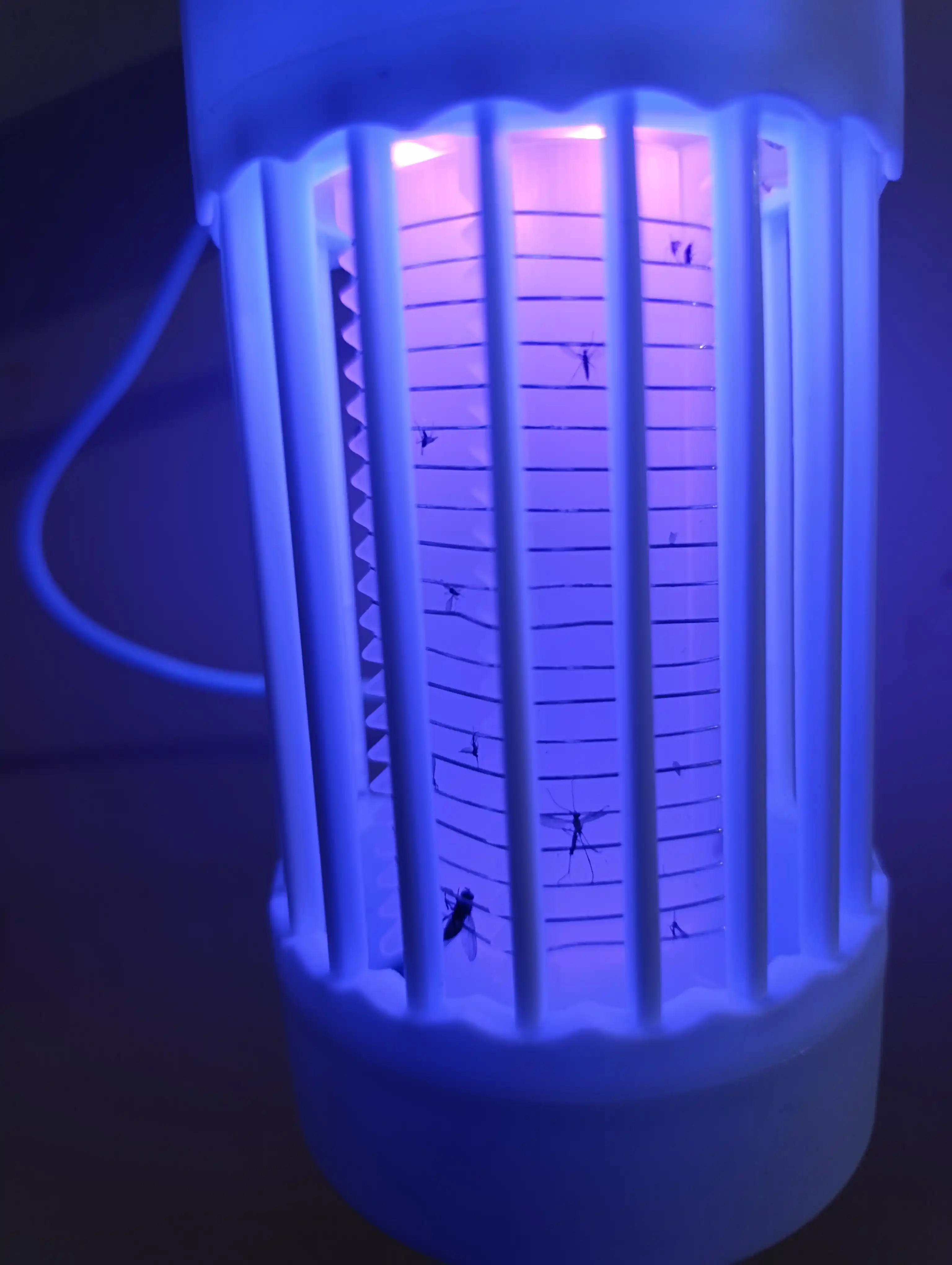 Ловушка для комаров электрическая с LED подсветкой и вентилятором, бесшумная, без химии
