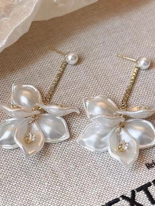 Серьги для женщин