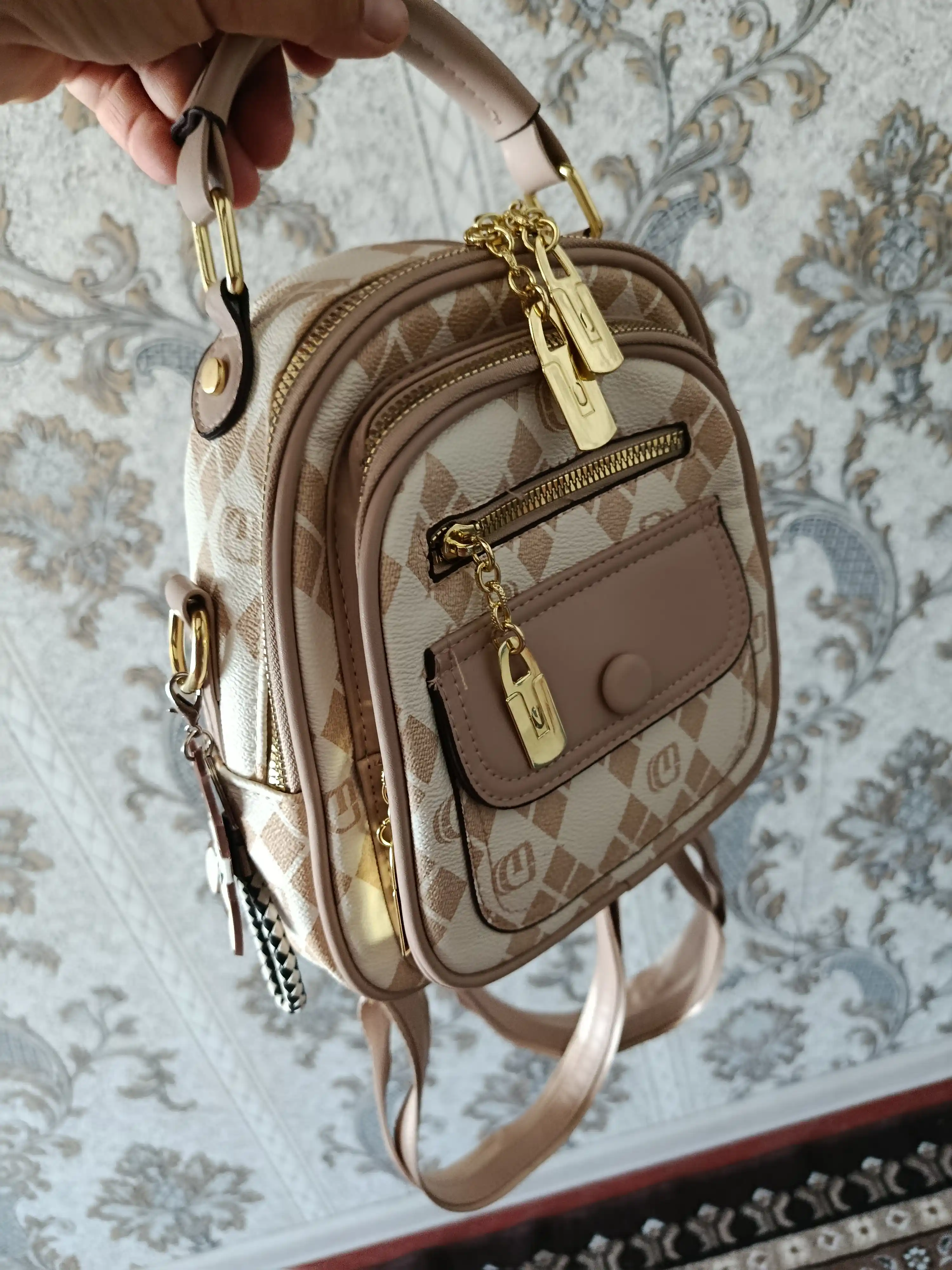 Ayollar uchun mini ryukzak-sumka, eko charm, ko‘p bo‘limli, elegant dizayn