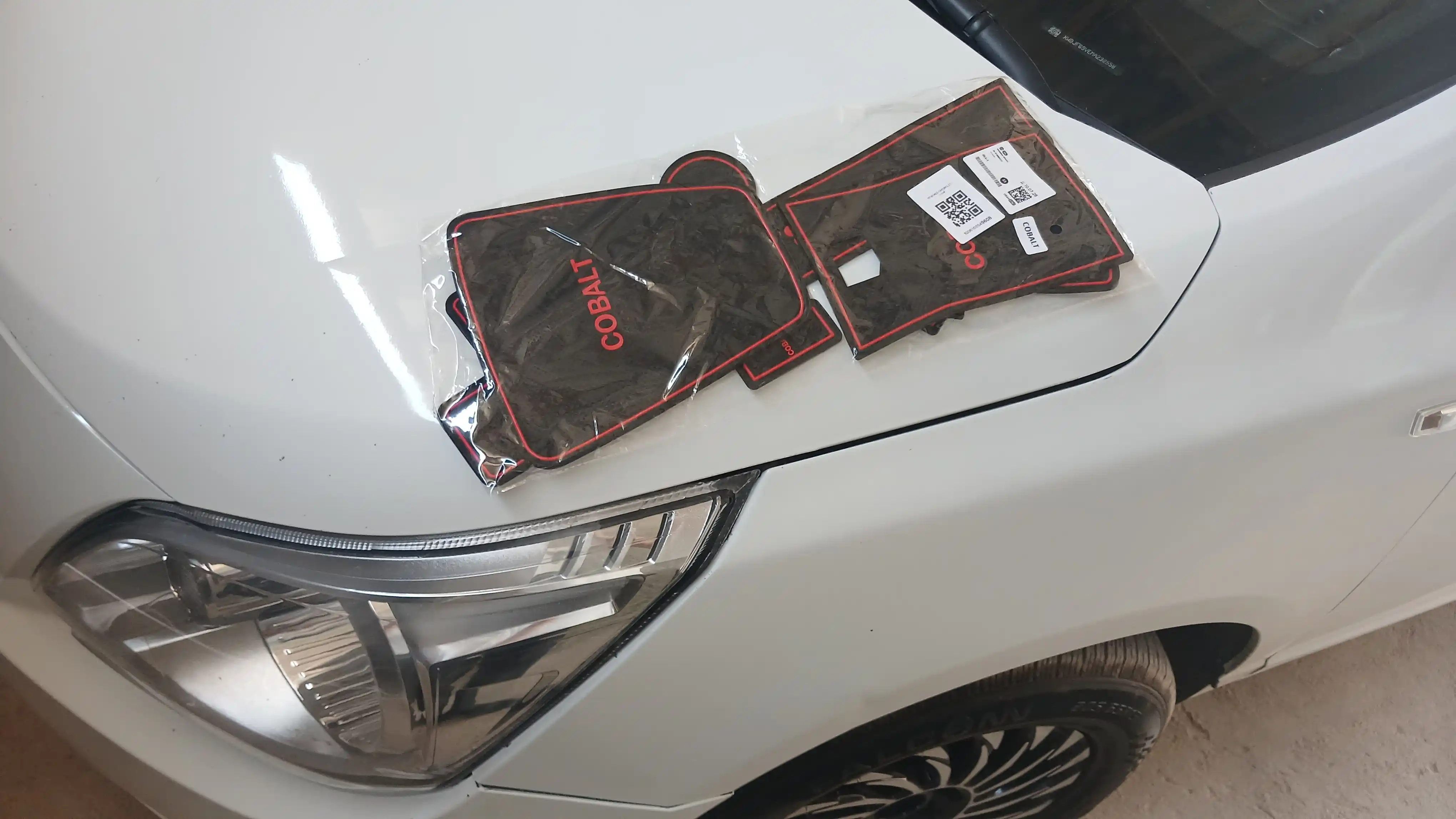 Cobalt Onix Tracker 2 Monza Equinox avtomobillari ichki saloni uchun rezina gilamchalar