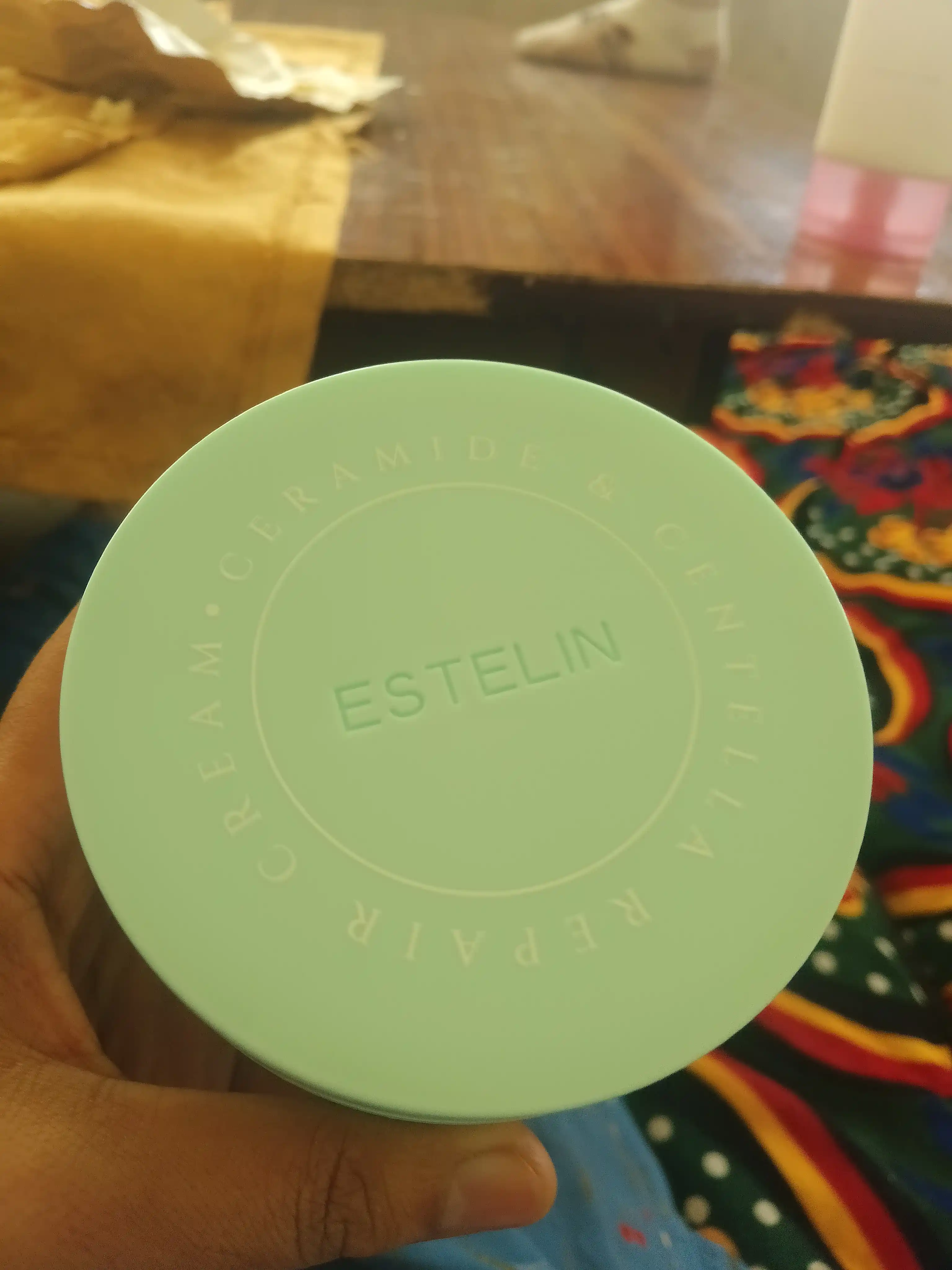 ESTELIN Seramid va sentellali yuz kremi, namlantirish va tiklovchi parvarish, 200 g