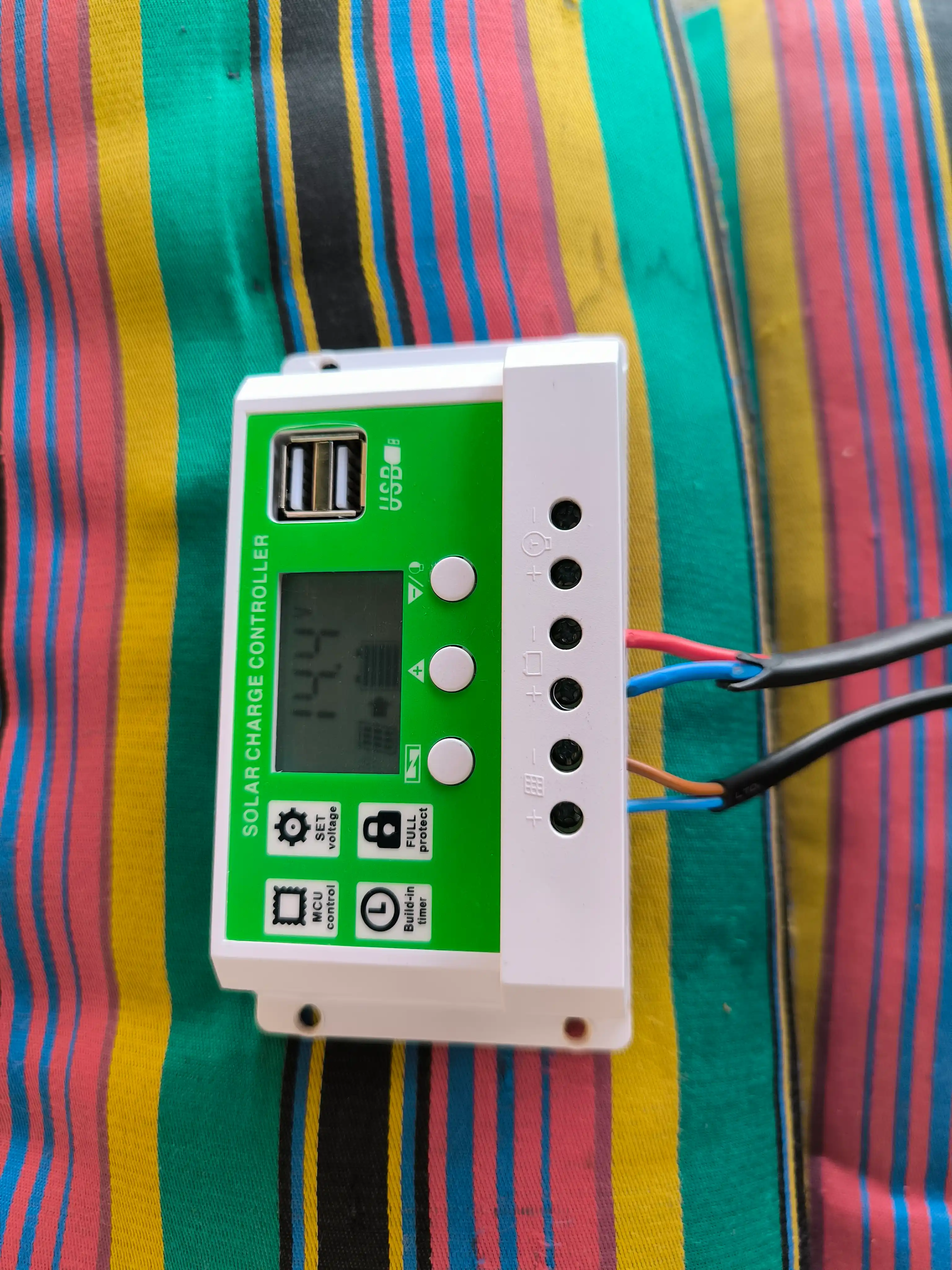 Контроллер заряда солнечной батареи PWM 20A 12V/24V