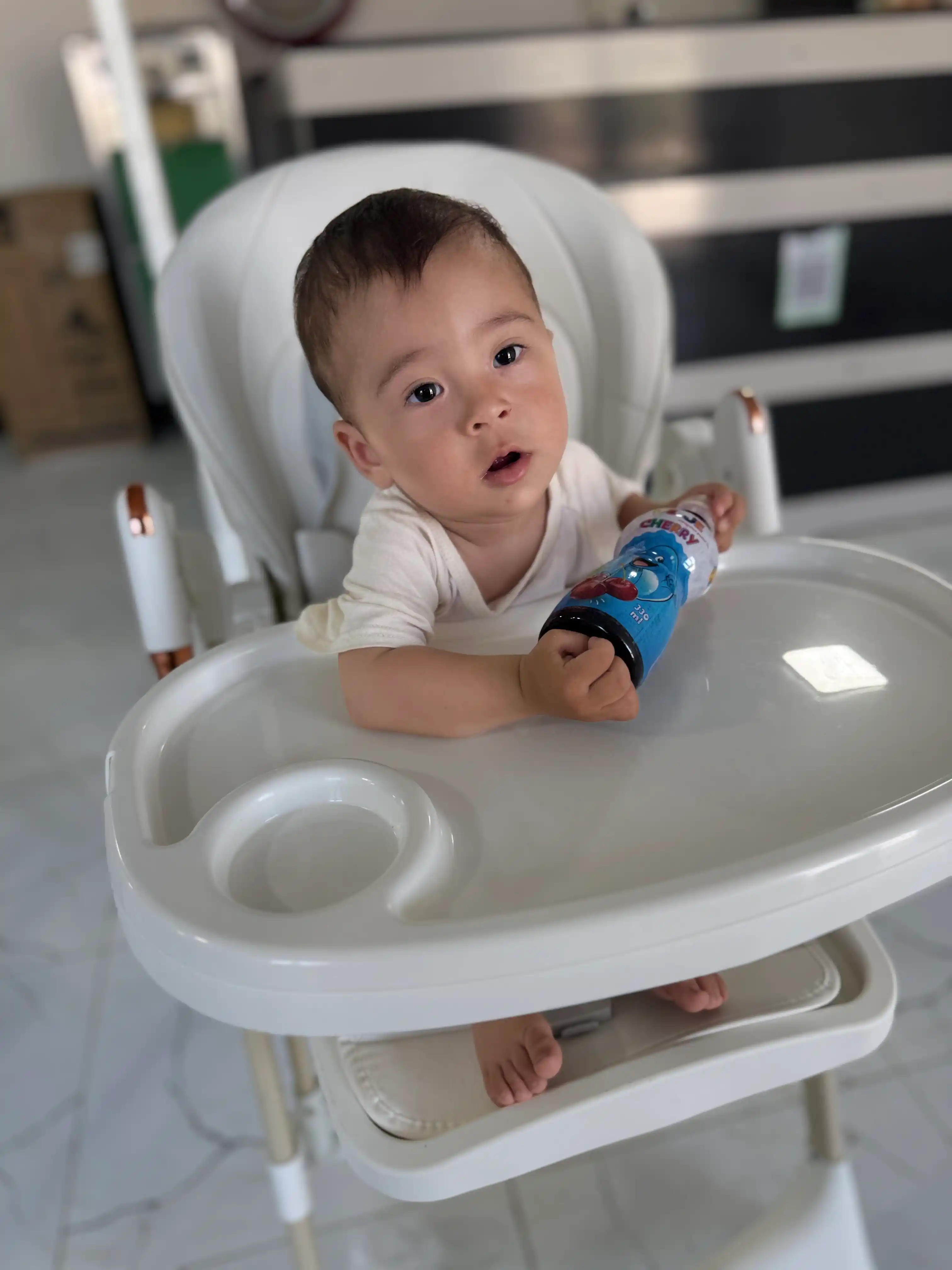 Стульчик для кормления FIDGO, складной, с функцией качания, экокожа