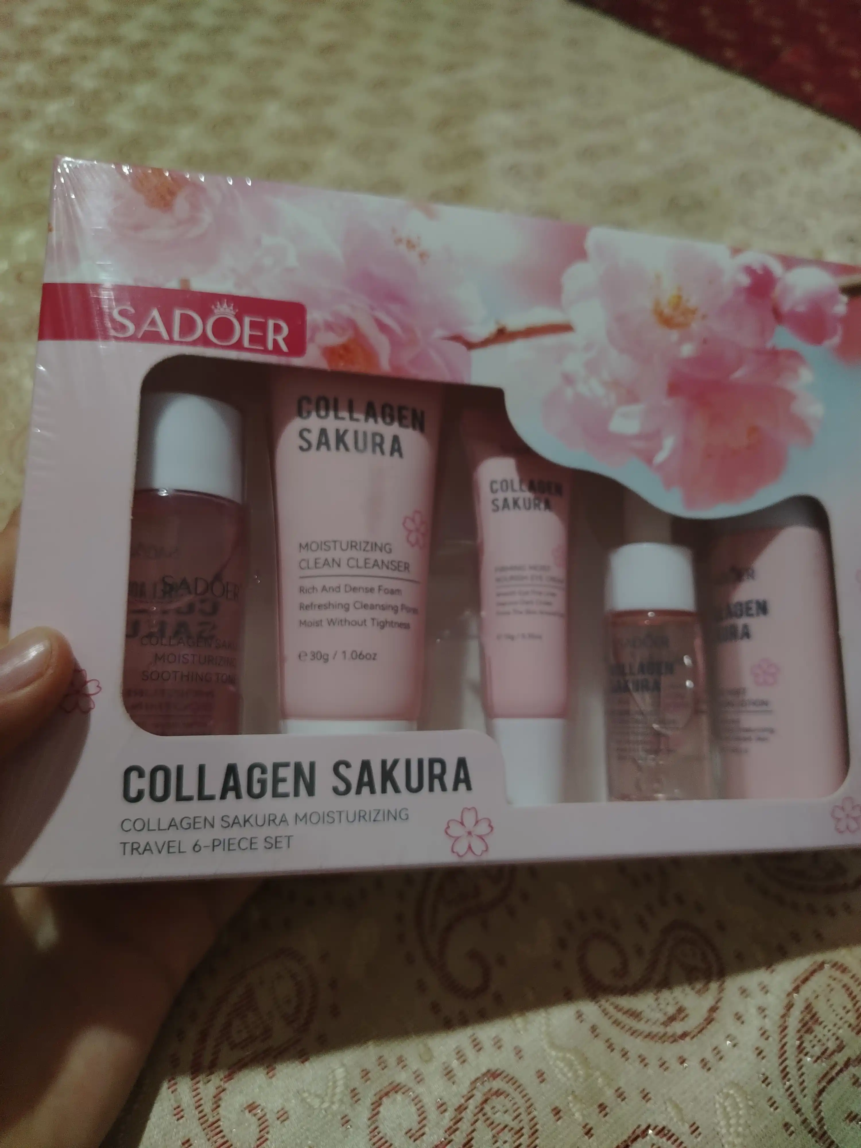 Collagen Sakura подарочный набор 6 в 1 для увлажнения и ухода за кожей лица