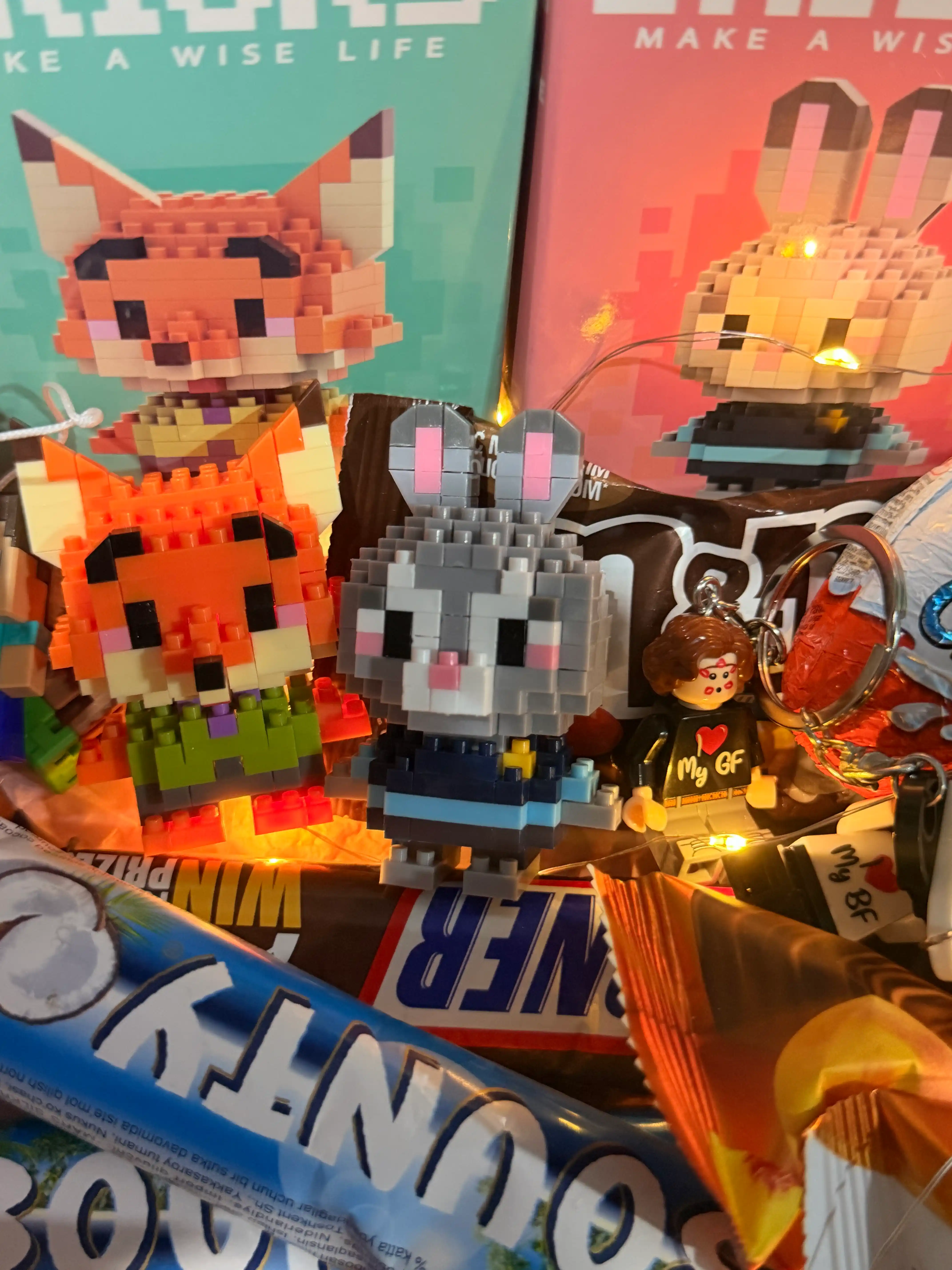 LEGO 3D mini bloklardan konstruktor – kosmonavt, hayvonlar, mushuklar, itlar