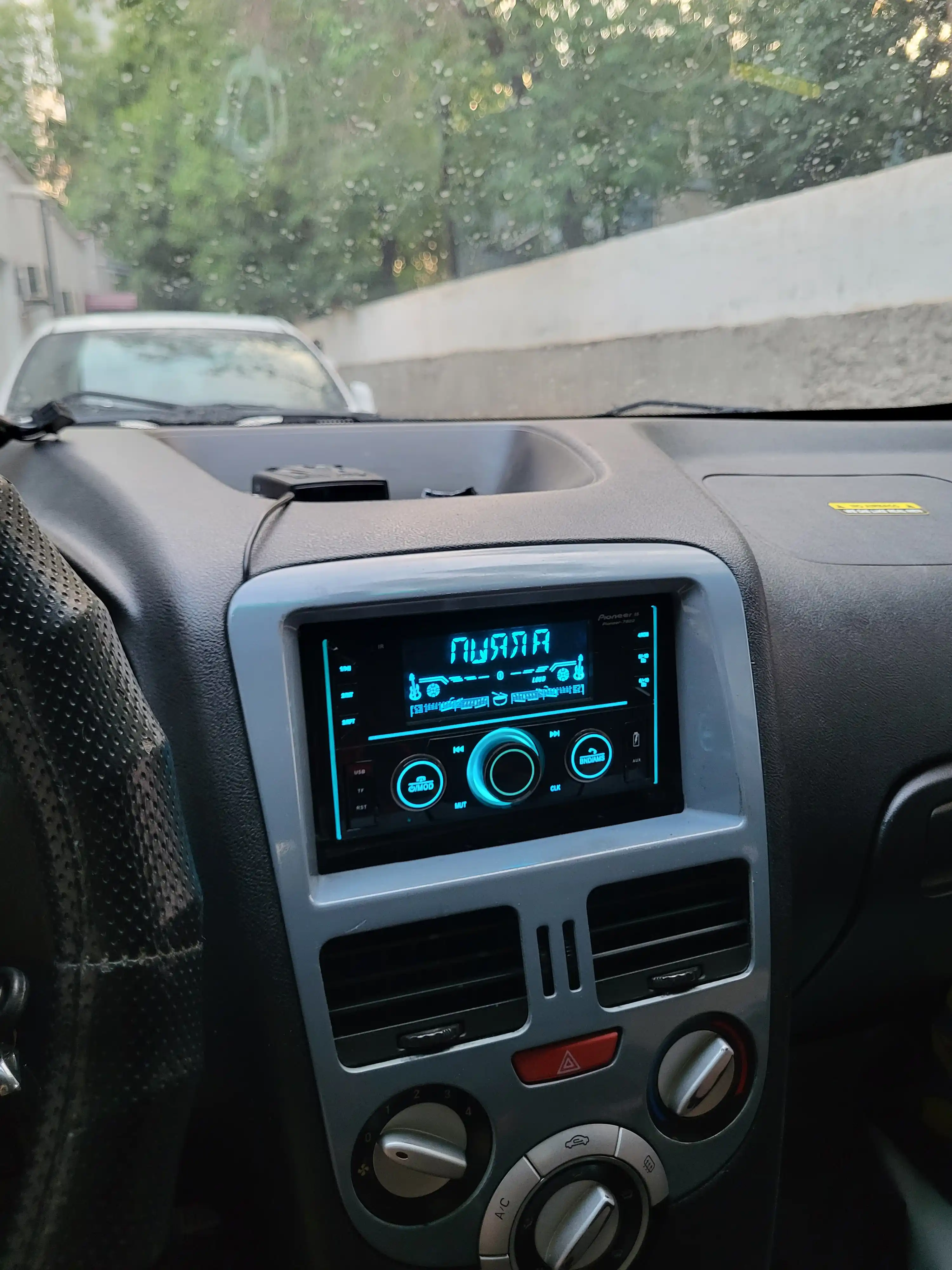Avtomobil uchun magnitofonlar avtomagnitola avto MP3 avto radio