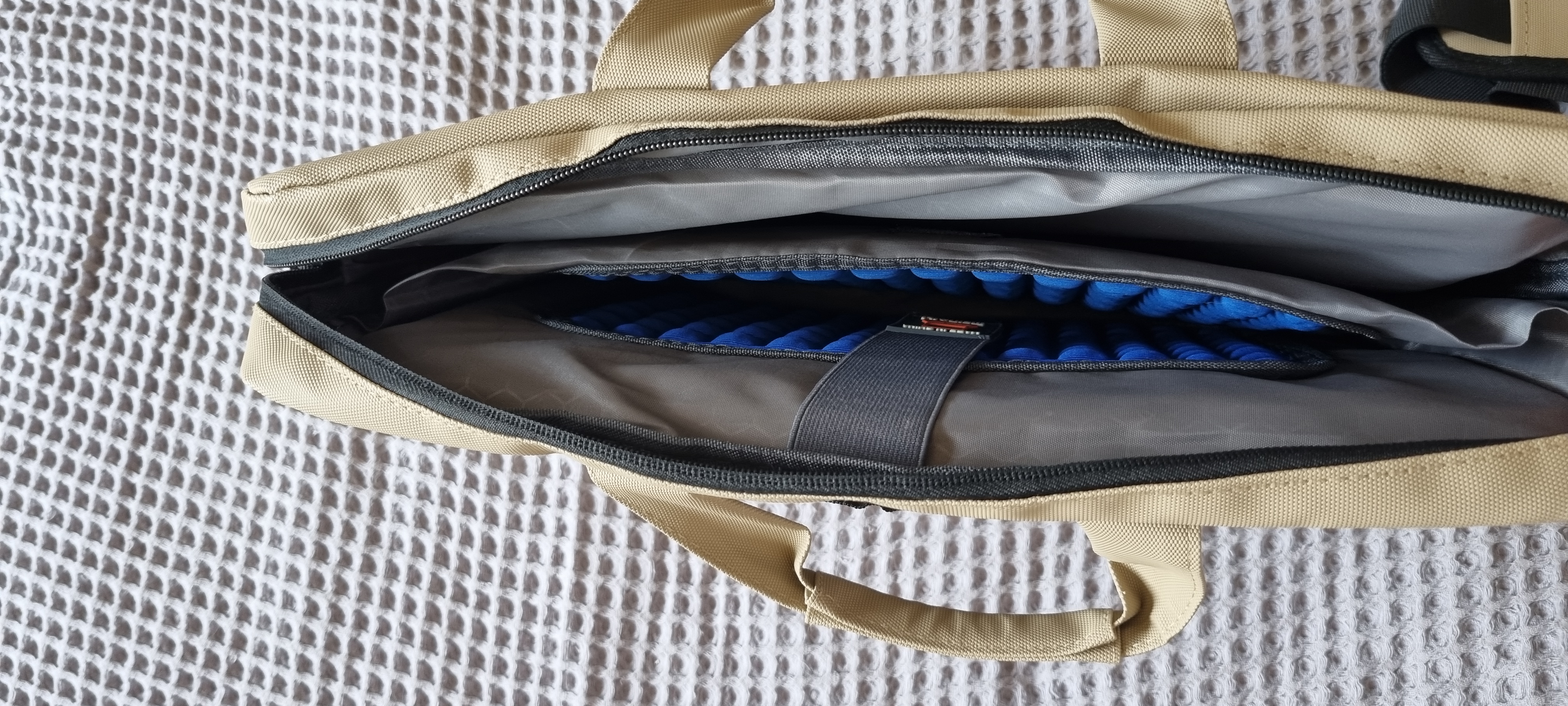 Сумка для ноутбука 15.6", портфель из экокожи, влагостойкая