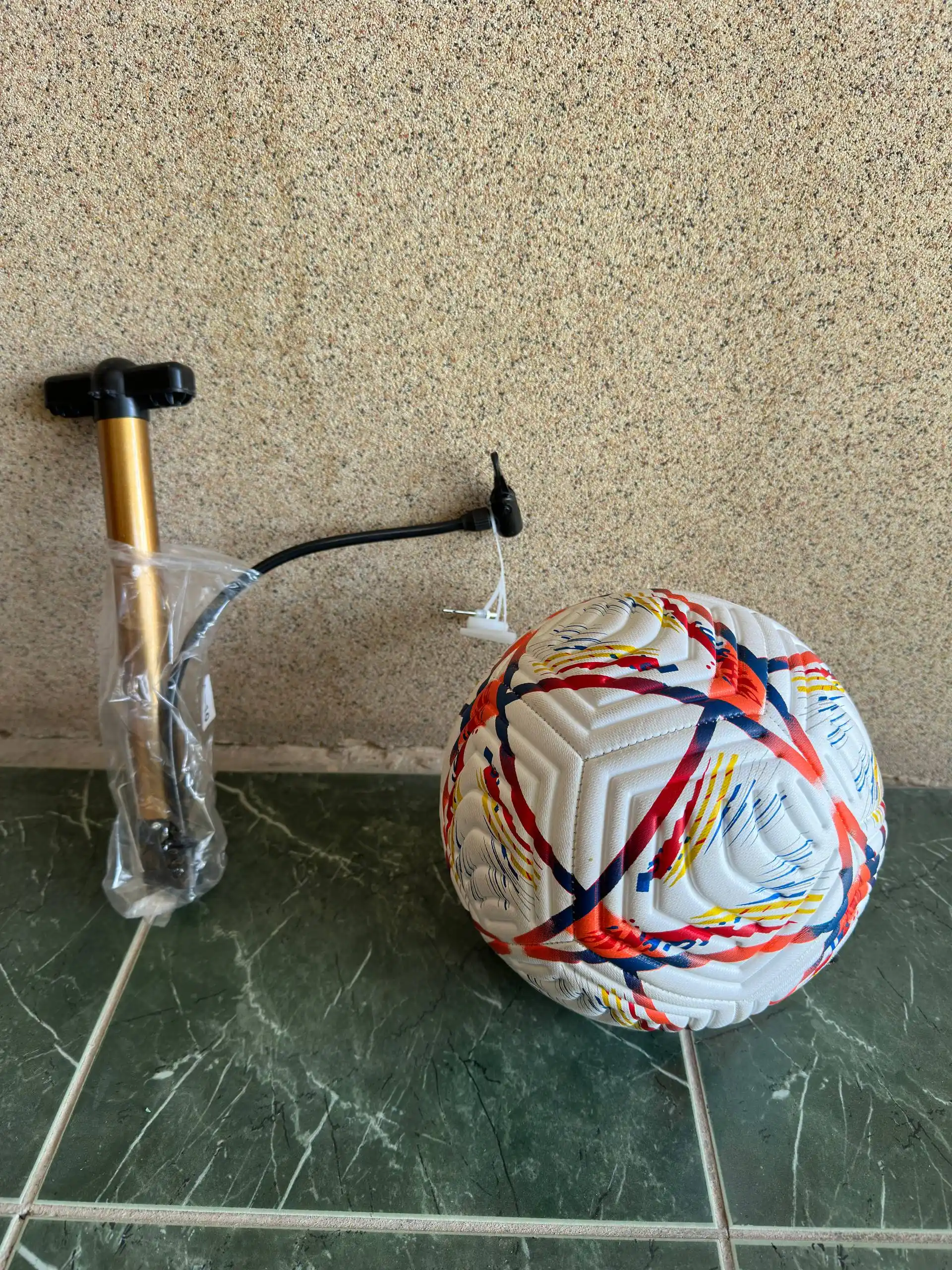 Futbol koptoki — faol o‘yinlar uchun mustahkam, qulay va ishonchli tanlov