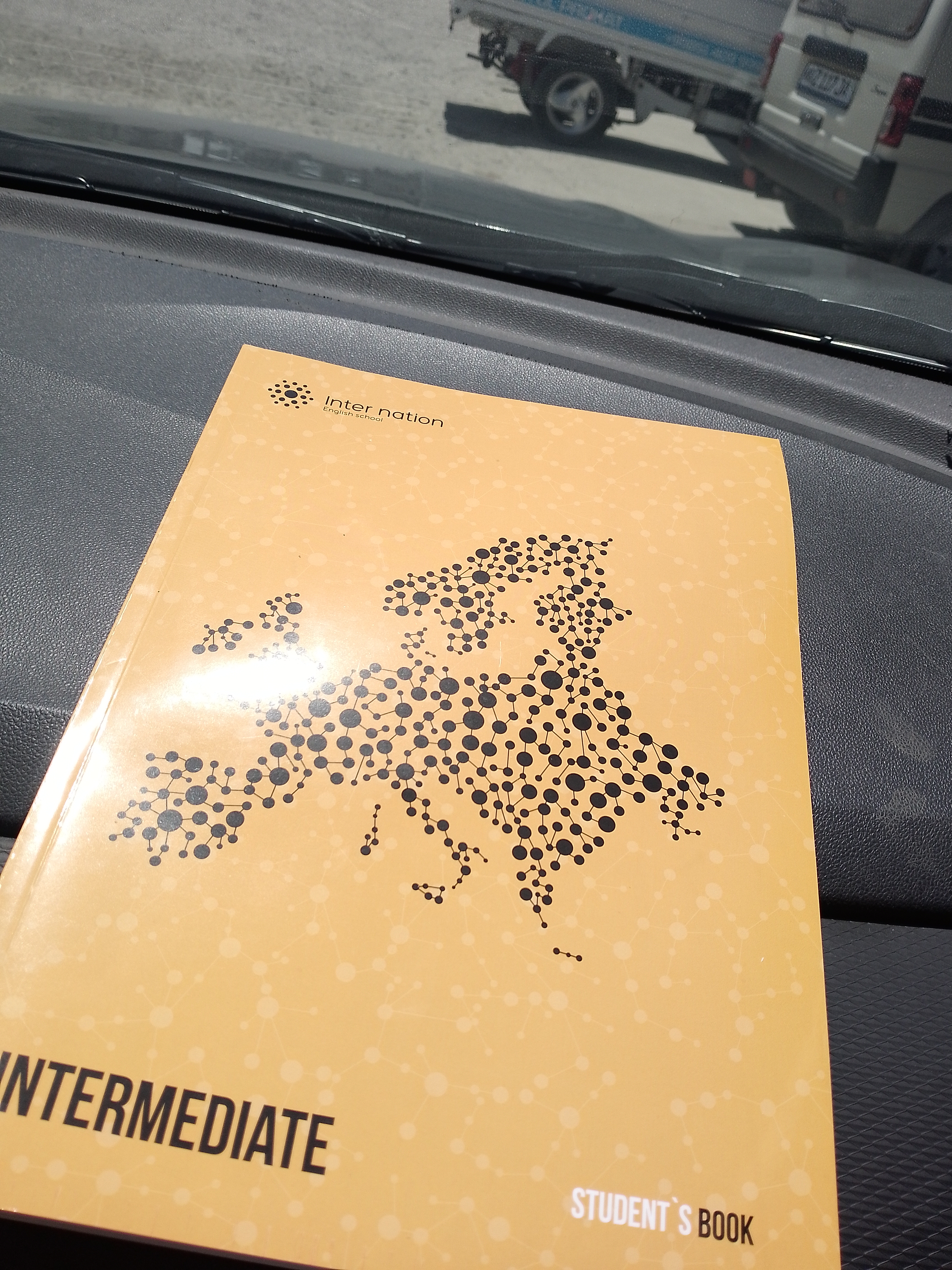 INTER NATION Intermediate Student’s Book