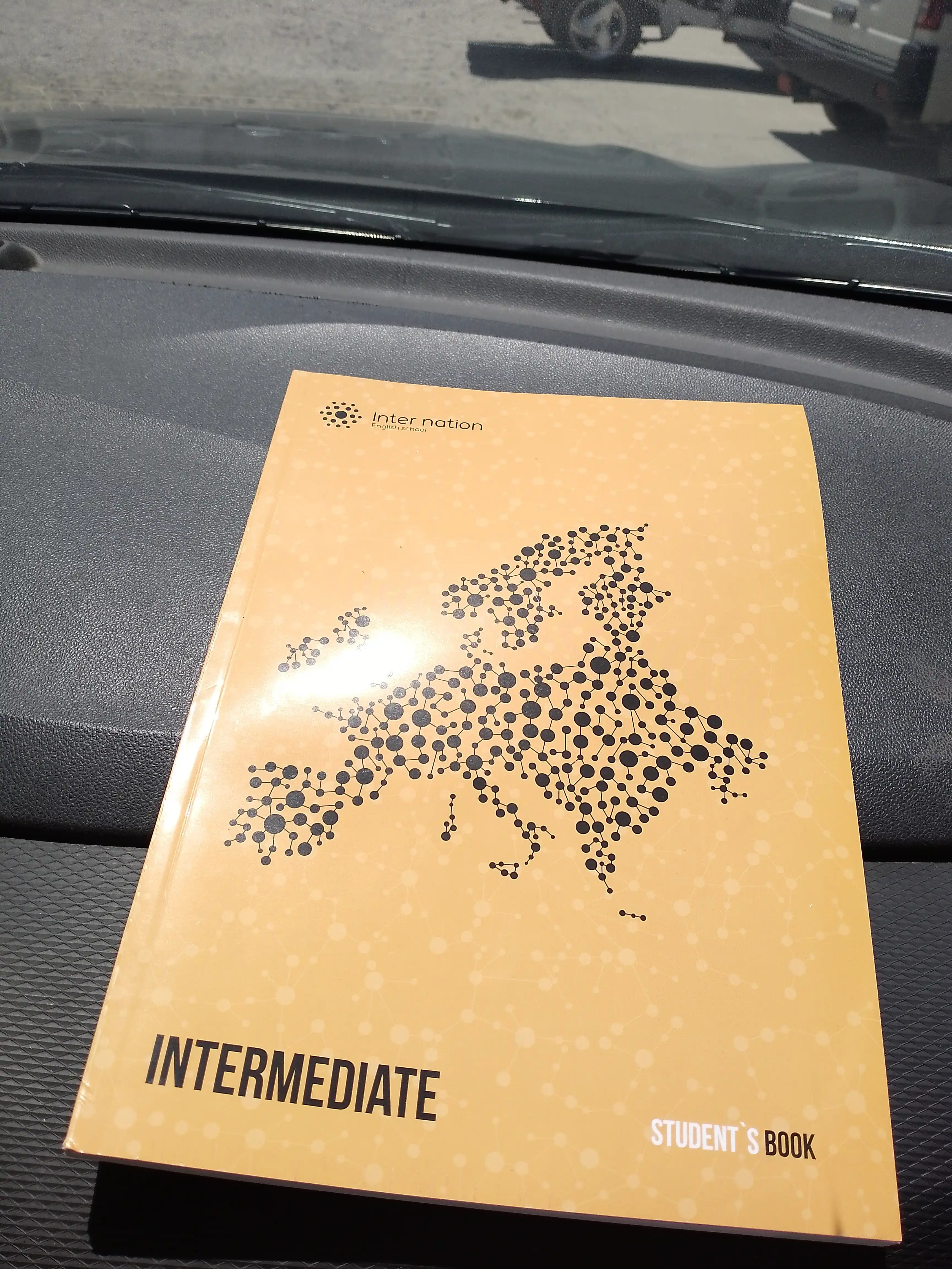 INTER NATION Intermediate Student’s Book