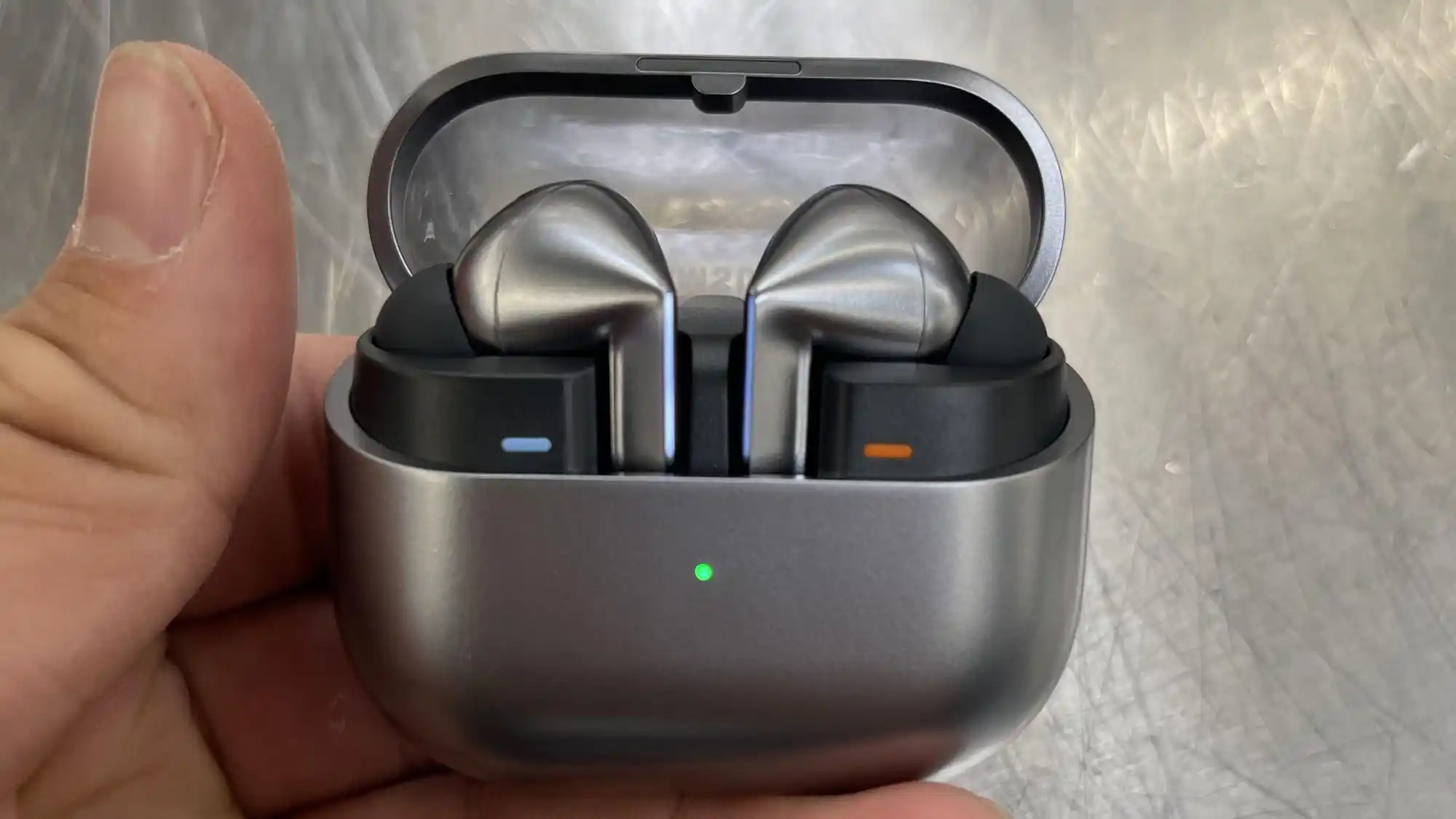 Sensorli Galaxy Buds 3 Pro simsiz quloqchinlari