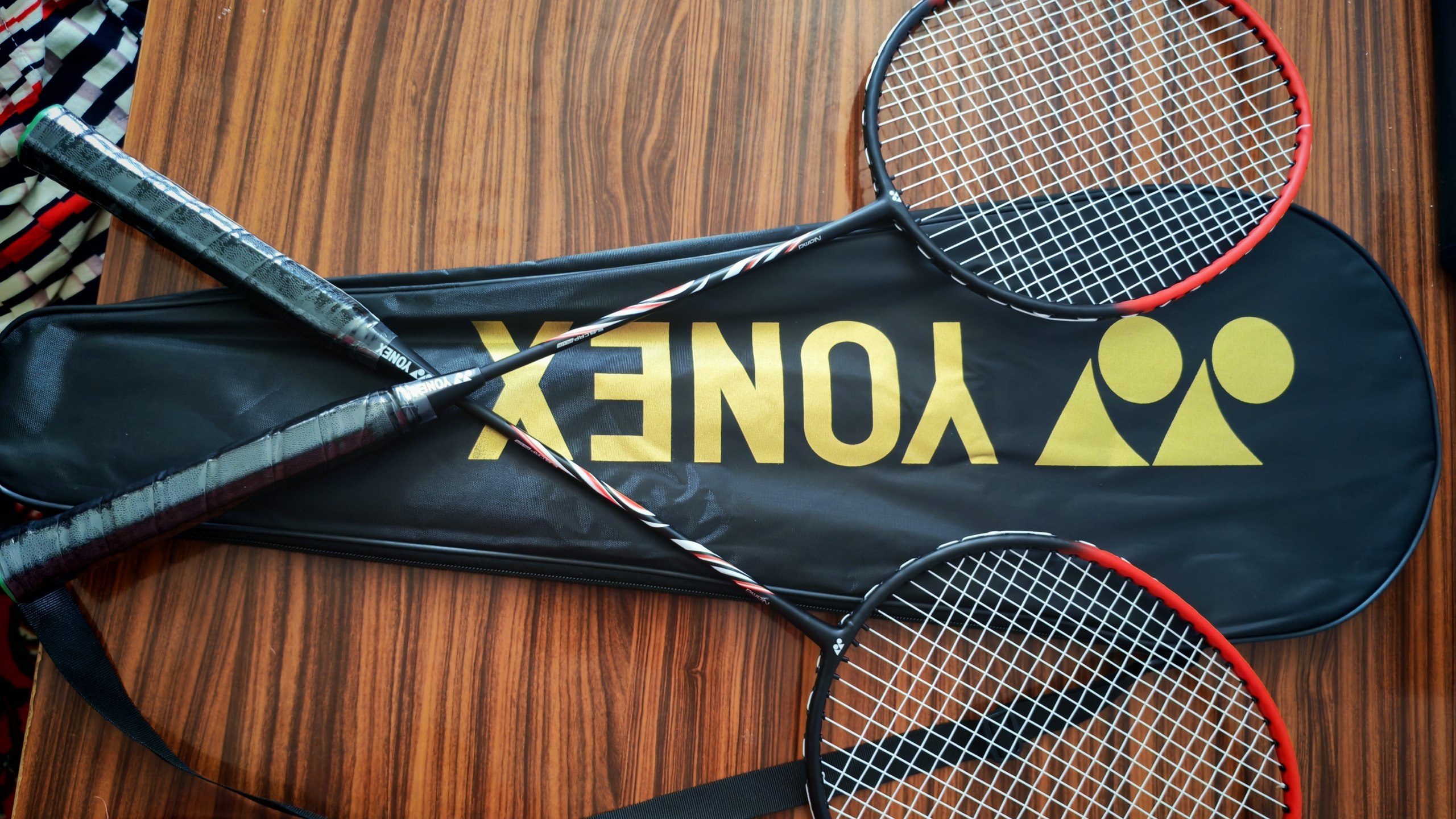 Ракетки для бадминтона Yonex, пара, с сумкой