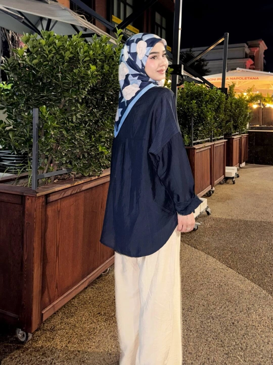 Ayollar uchun oversize ko'ylak, casual uslub, uzun yengli, yengil mato, zamonaviy