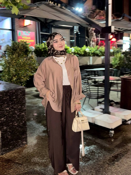 Ayollar uchun oversize ko'ylak, casual uslub, uzun yengli, yengil mato, zamonaviy