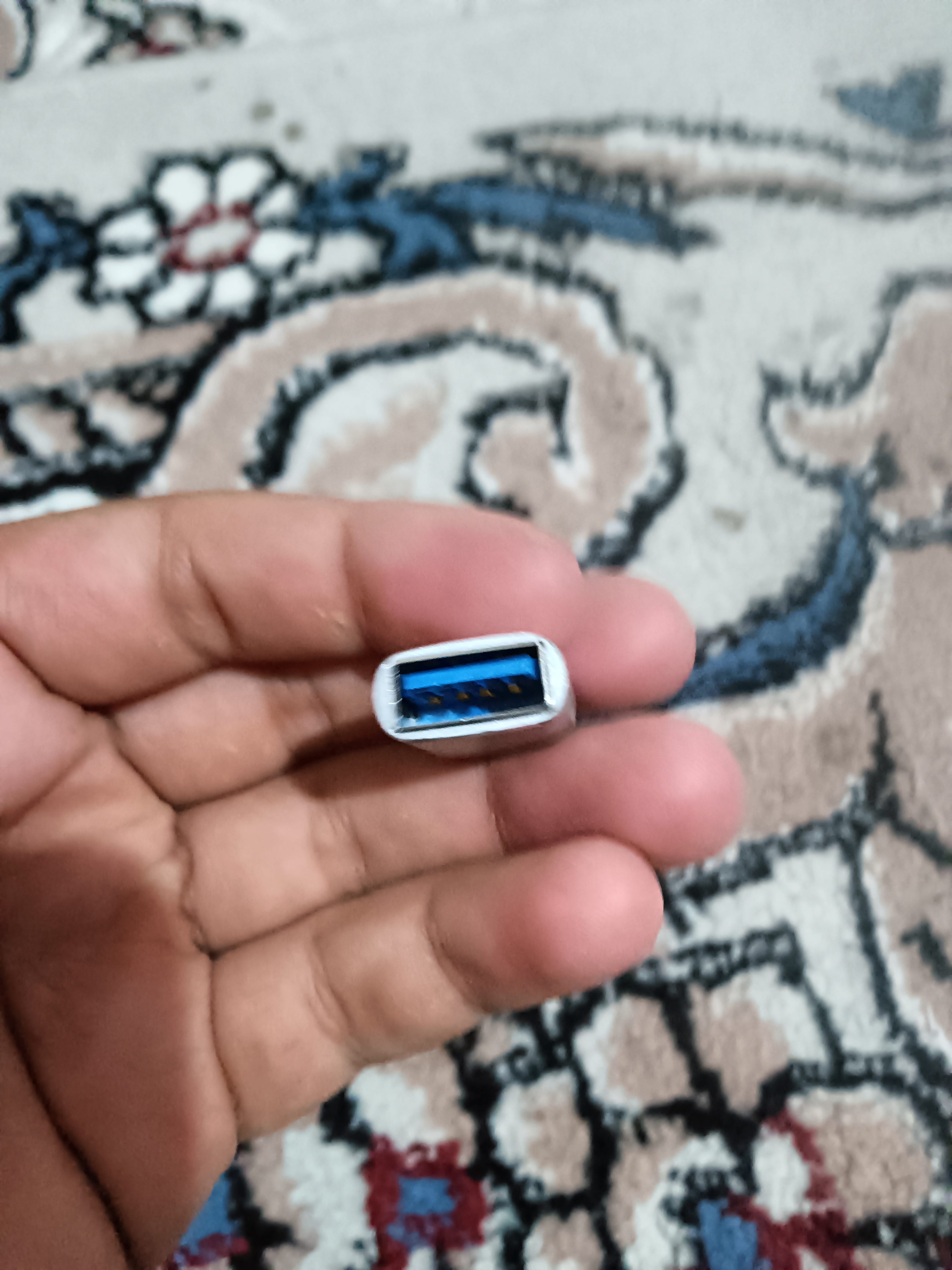 USB-C HUB, USB 3.0, USB-C, HDMI, SD va MicroSD portlari bilan ko‘p funksiyali adapter