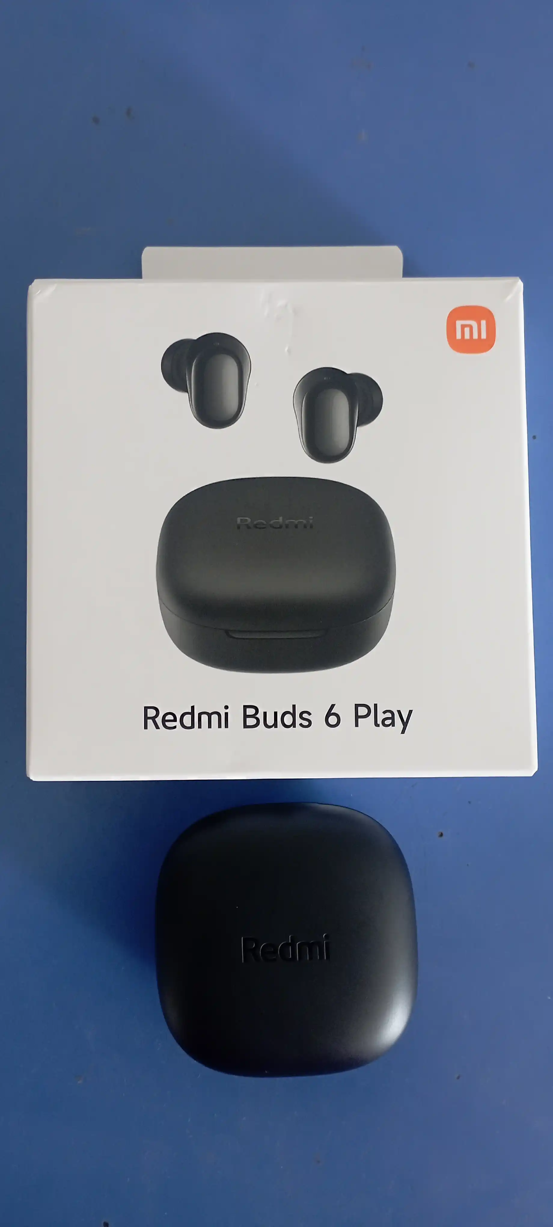 Redmi buds 6 play simsiz quloqchinlari, 36 soatgacha musiqa tinglash imkoniyati