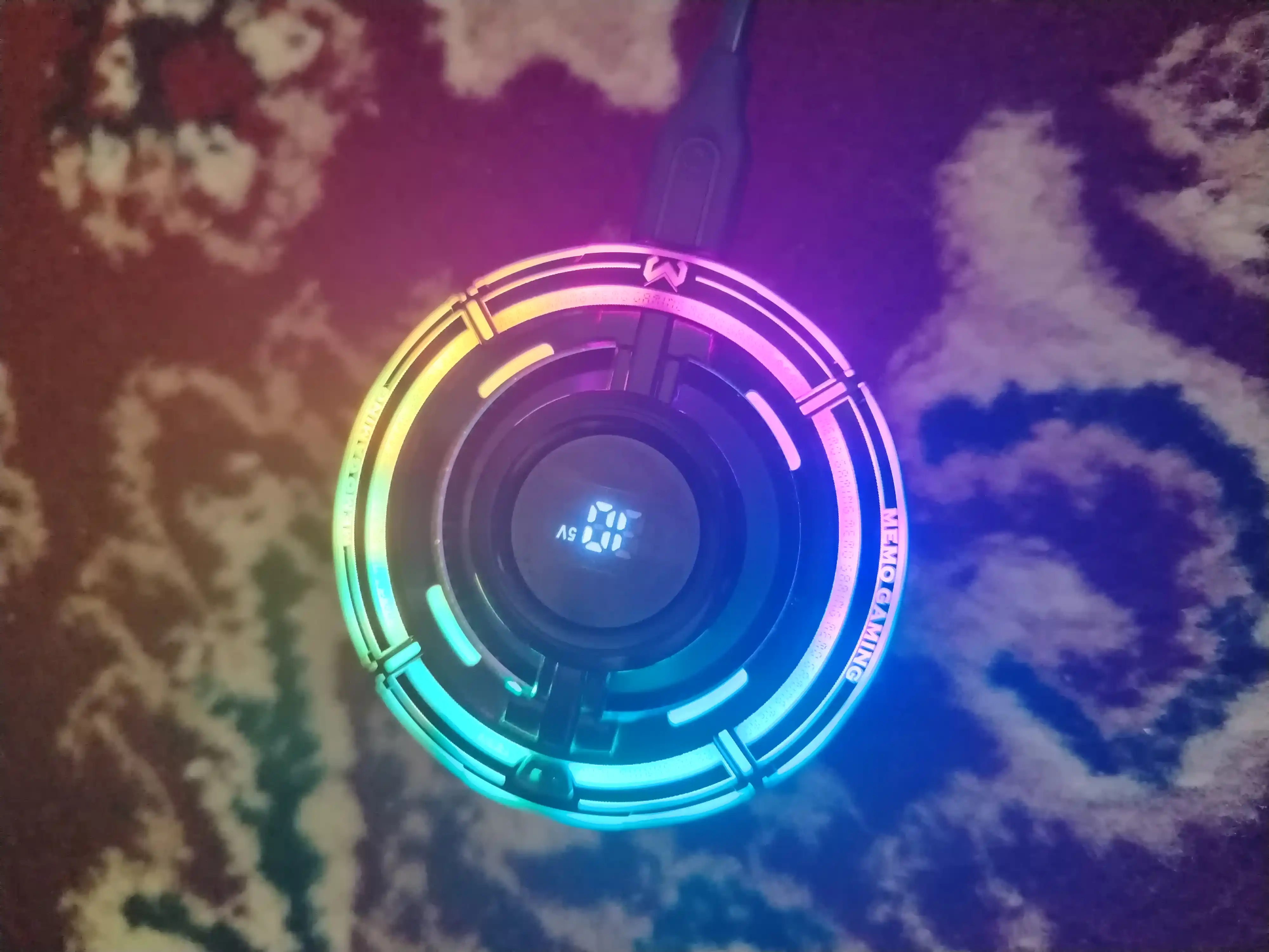 PUBG, Call of Duty va boshqa o‘yinlar uchun batareya va kabelli telefon sovutgichi