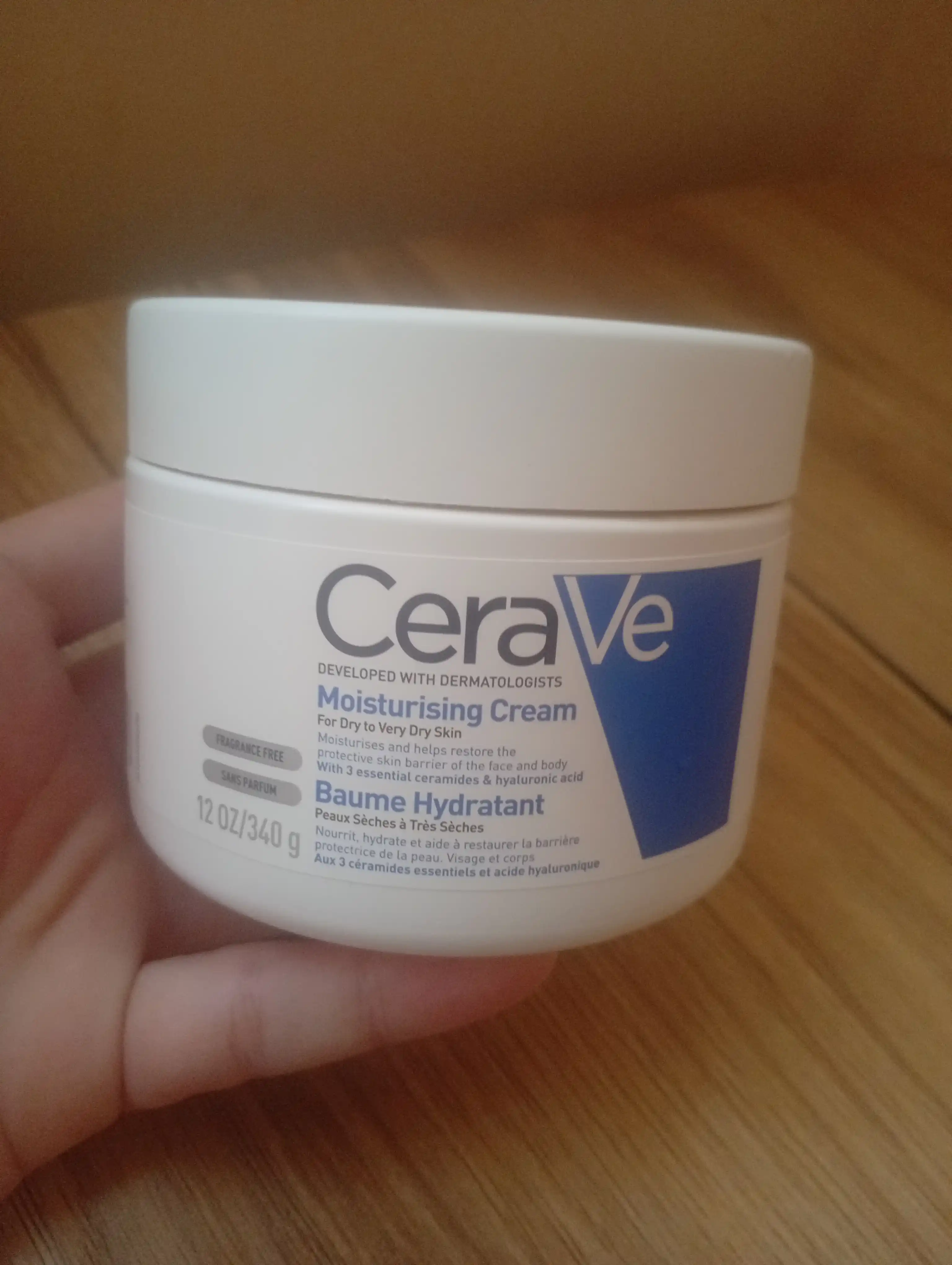 CeraVe Quruq va juda quruq yuz va badan terisi uchun namlantiruvchi krem, 340 g
