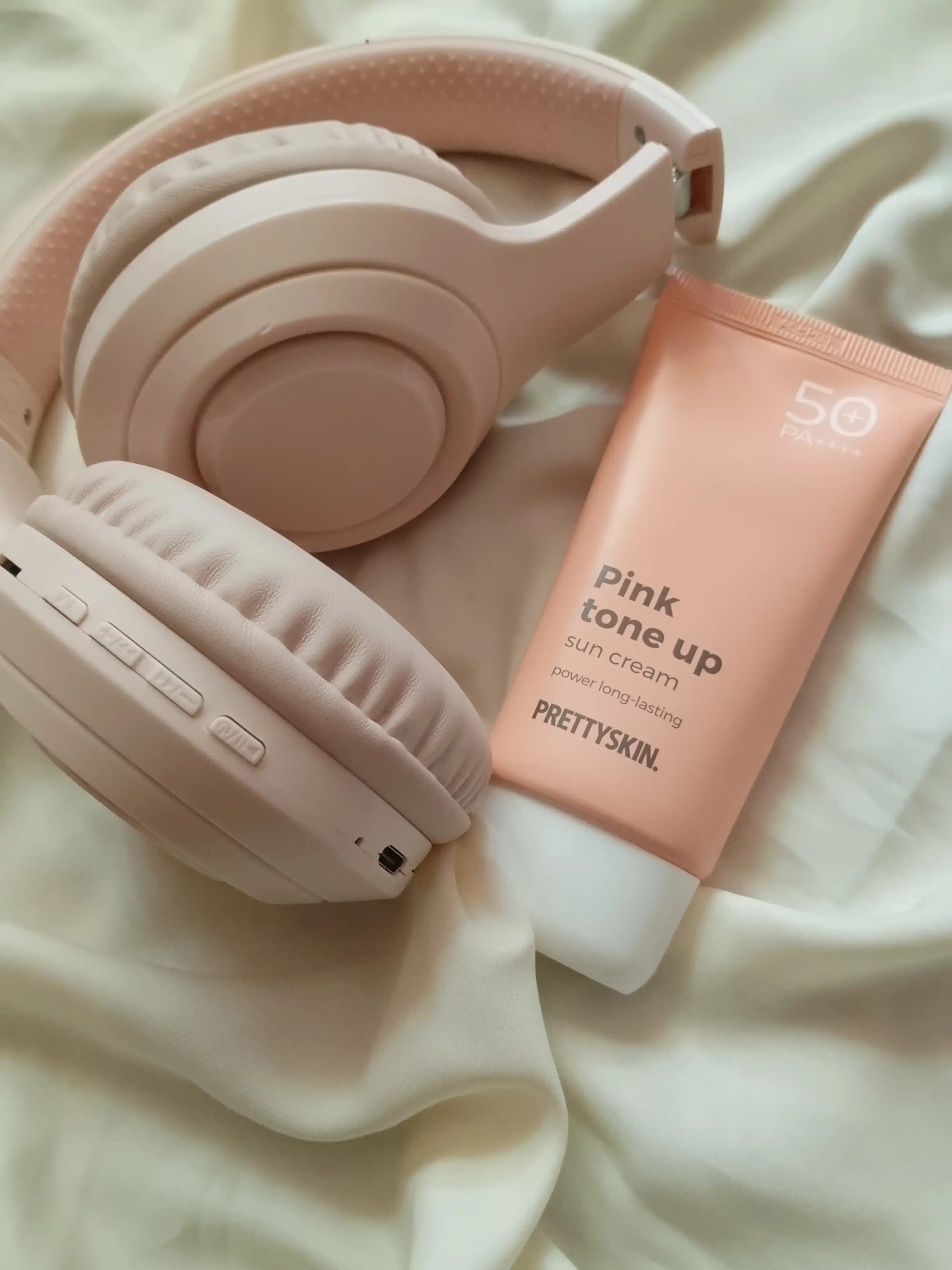 Увлажняющий солнцезащитный крем Prettyskin SPF50+ PA++++