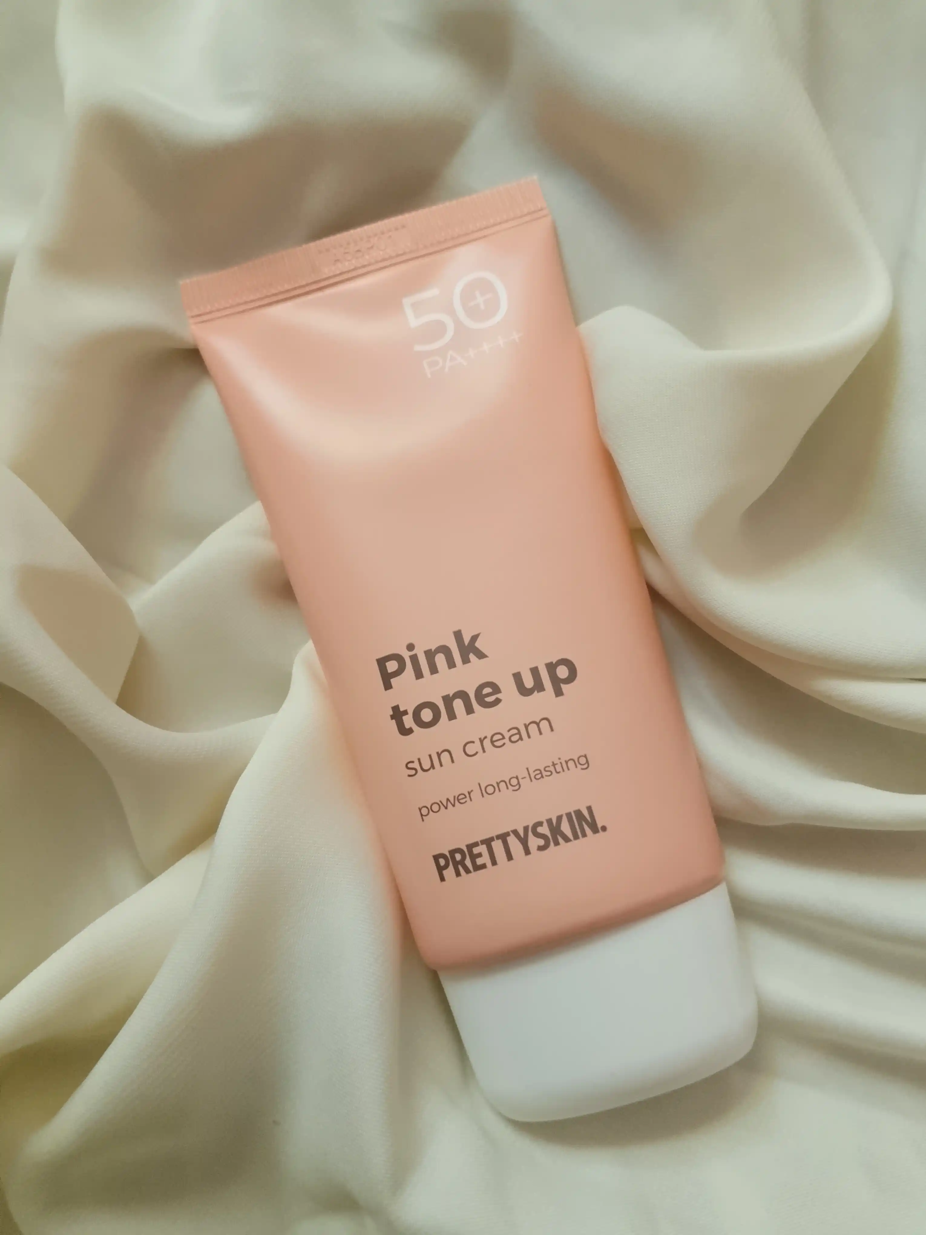 Увлажняющий солнцезащитный крем Prettyskin SPF50+ PA++++