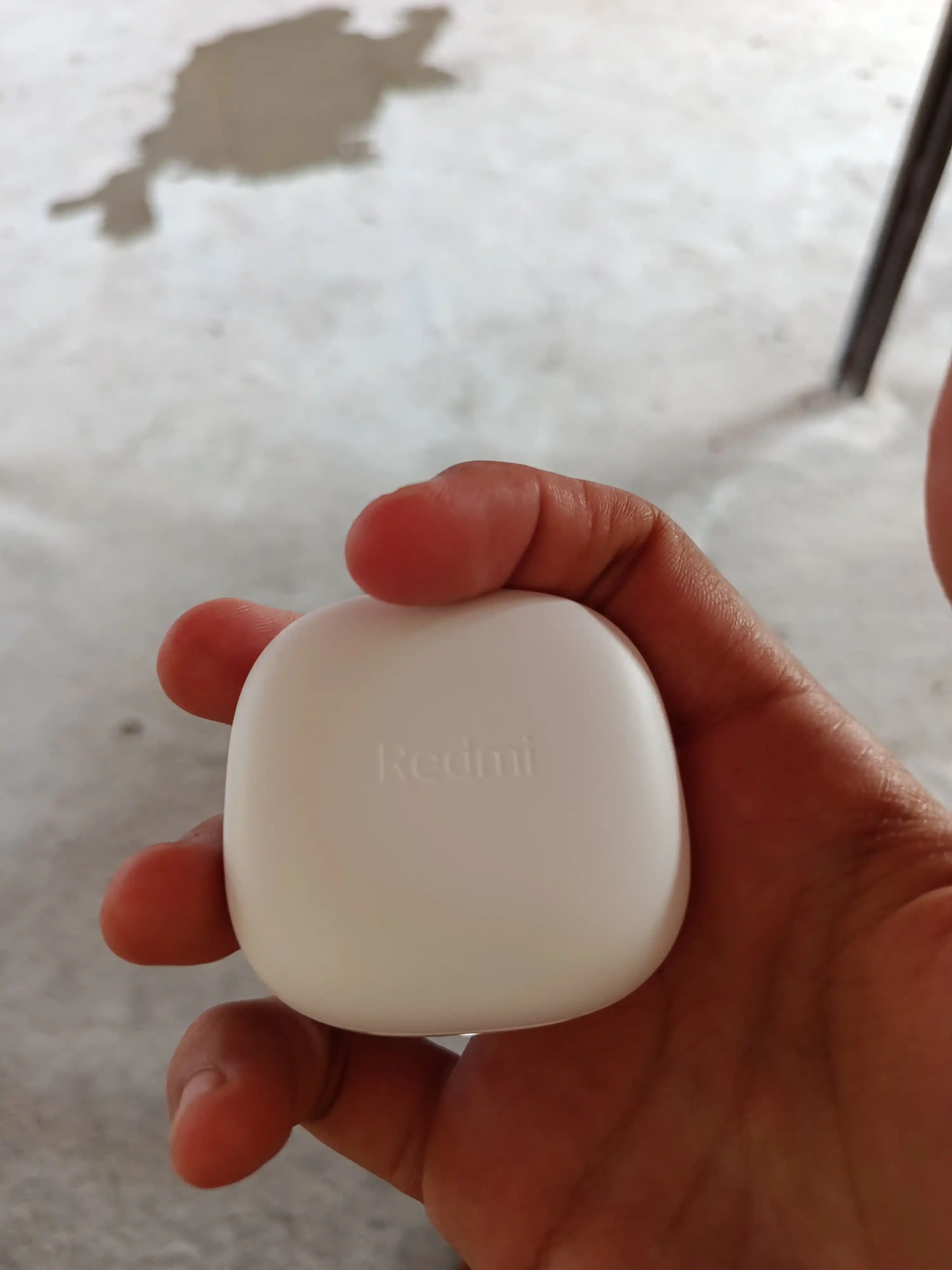Redmi buds 6 play simsiz quloqchinlari, 36 soatgacha musiqa tinglash
