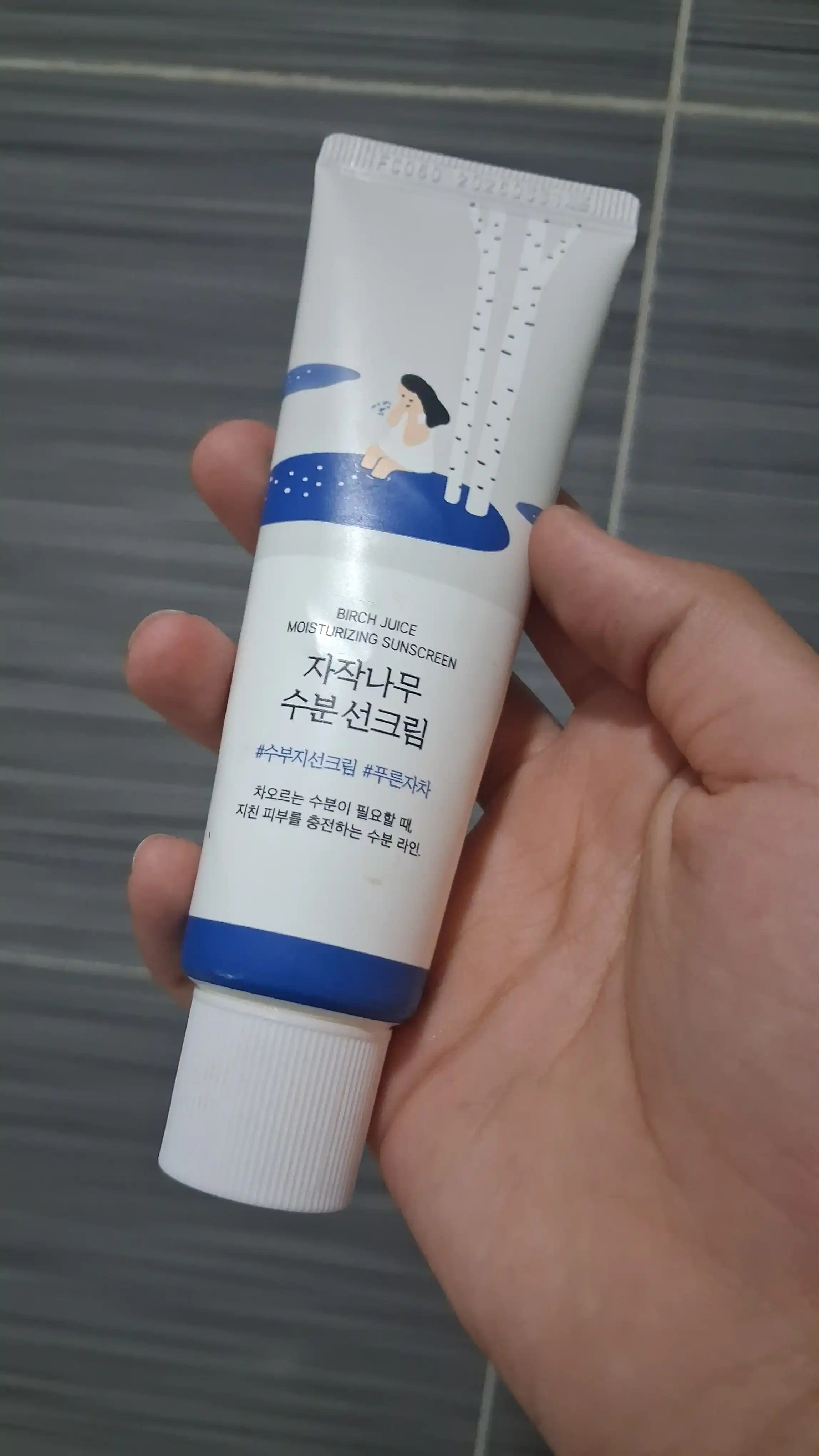 Солнцезащитный крем Round Lab Birch Juice Moisturizing Sunscreen SPF50+ PA++++, 50 мл
