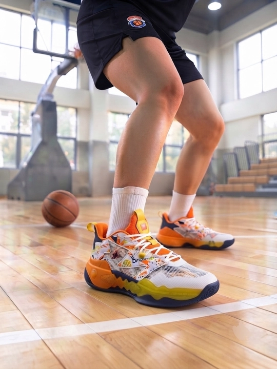 Basketbol krossovkalari, erkaklar uchun, zal va ko‘cha maydonchalari uchun sport poyabzali