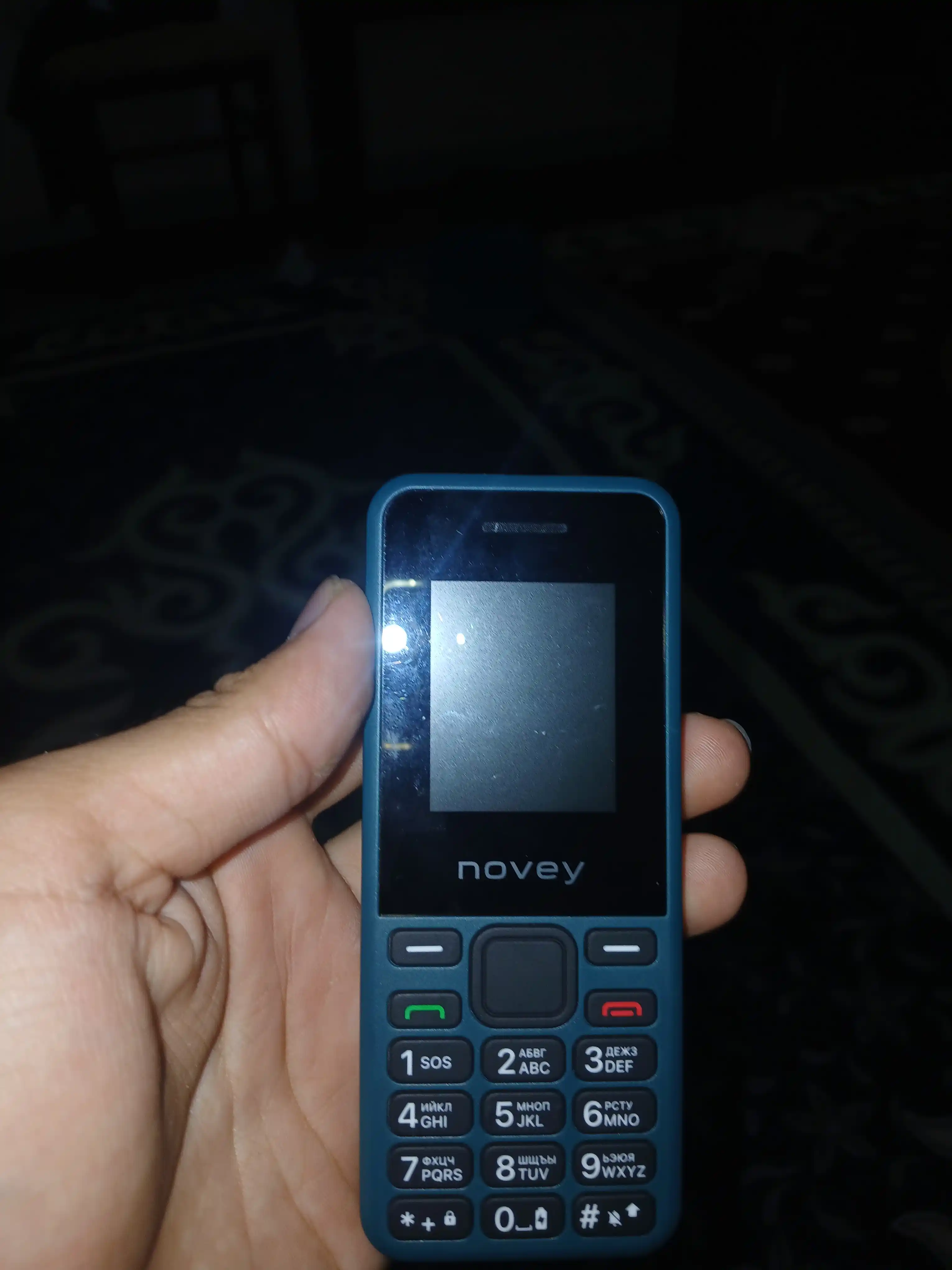 Novey 101 knopkali telefon, kamerasiz, 2 SIM, 5 rang
