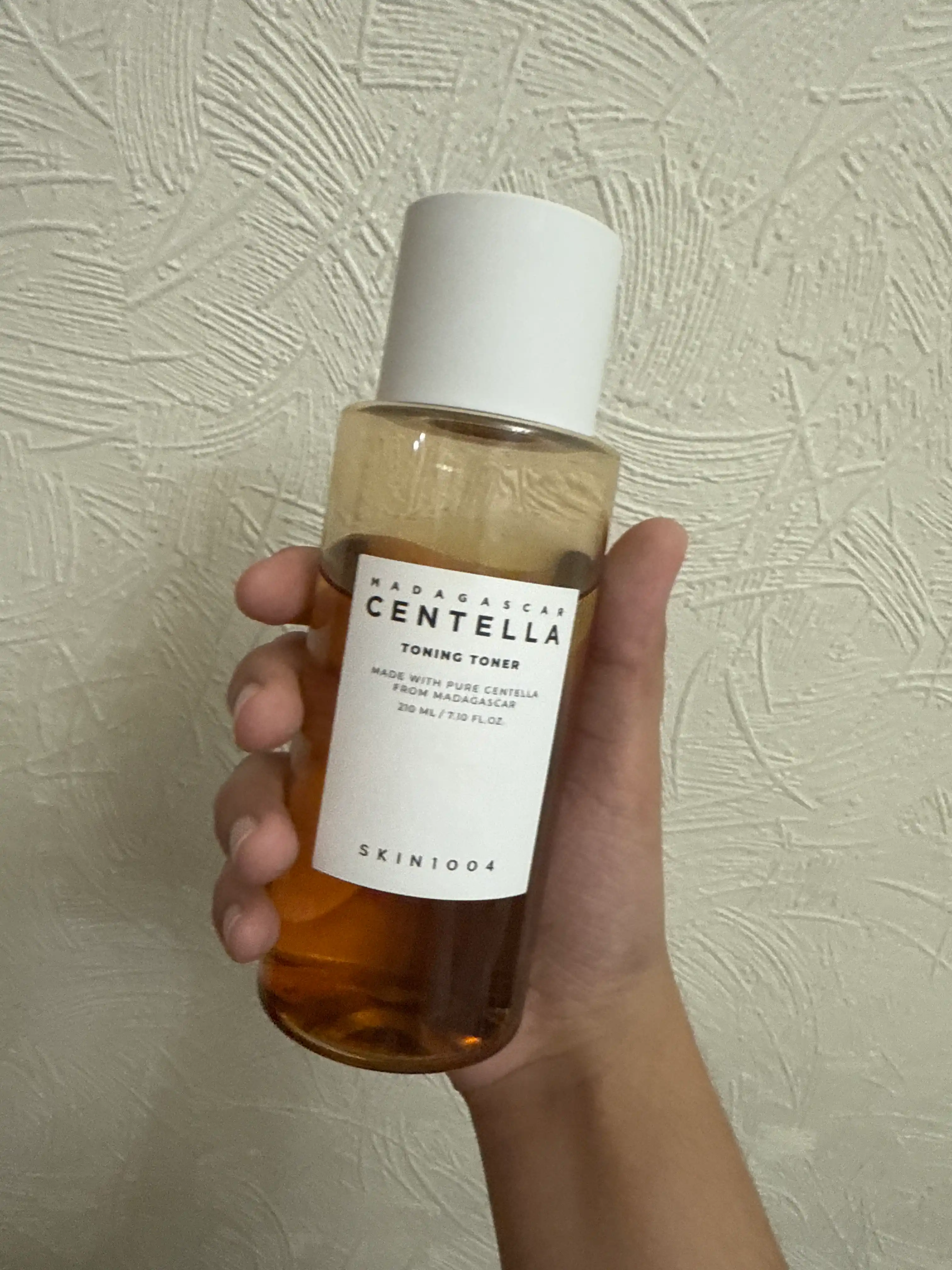 Sentella SKIN1004 Madagaskar Centella Tonik Tonerli yumshoq peeling toneri, 210 ml