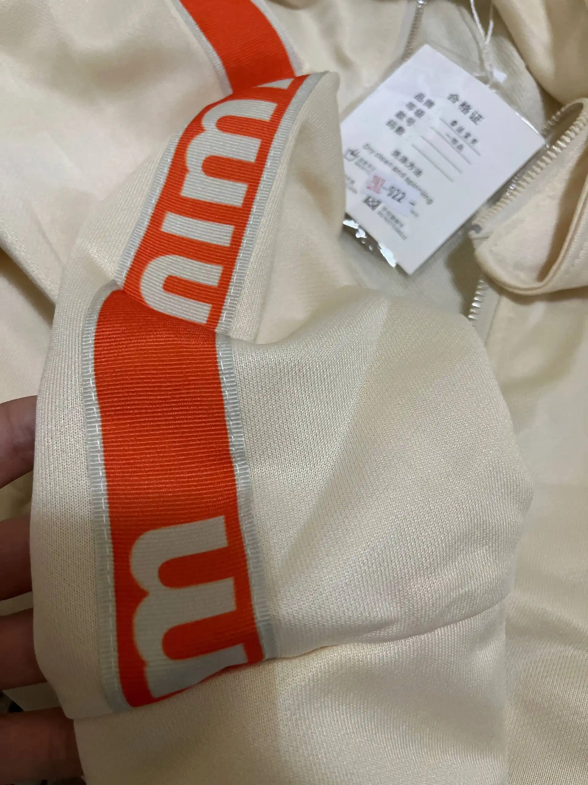 Ayollar kiyimi, yozgi sport kiyimi, erkin bichimli shim