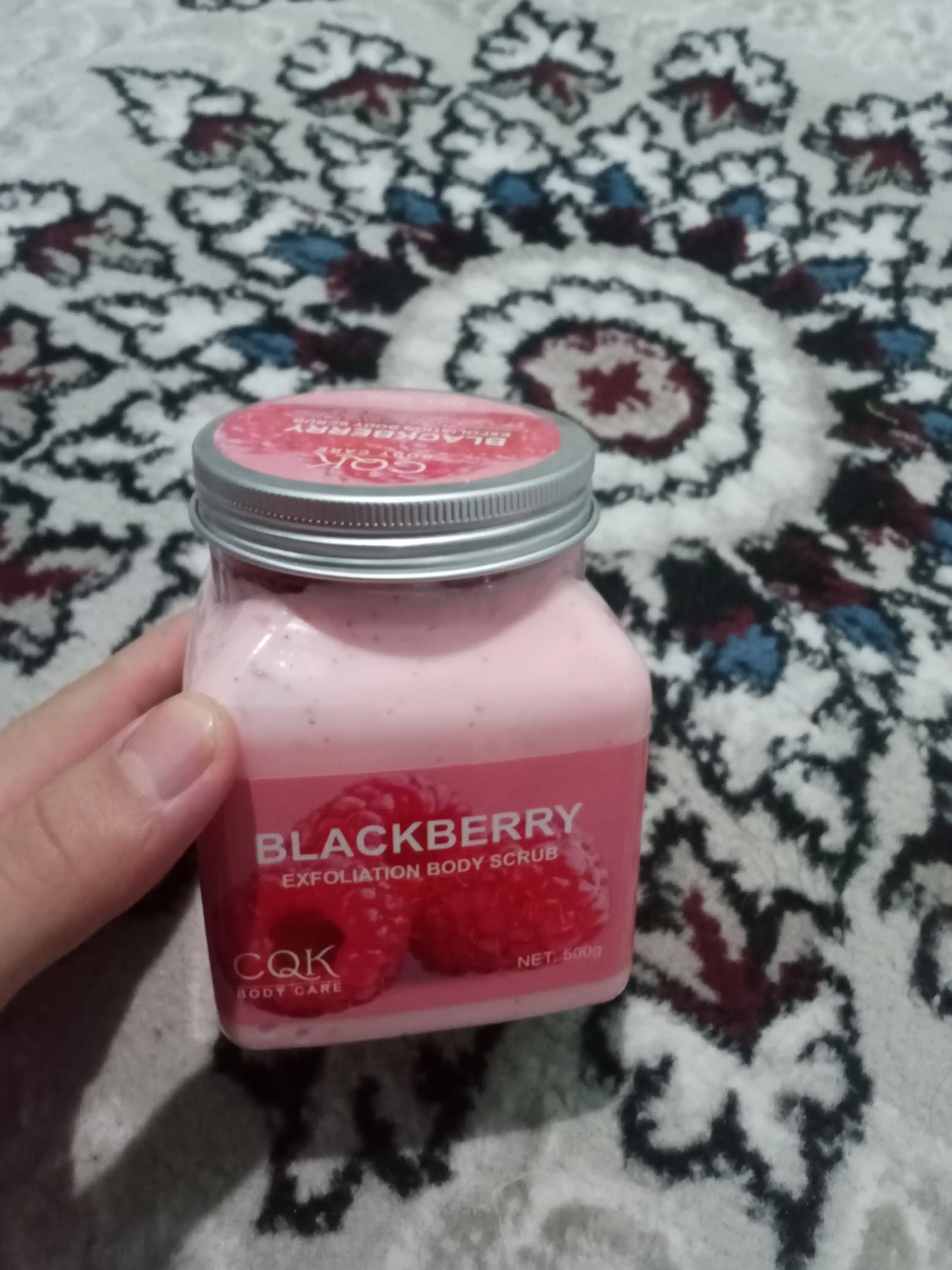Скраб для лица и тела Sherbet Body Scrub, с экстрактом малины и клубники, 500 / 350 гр